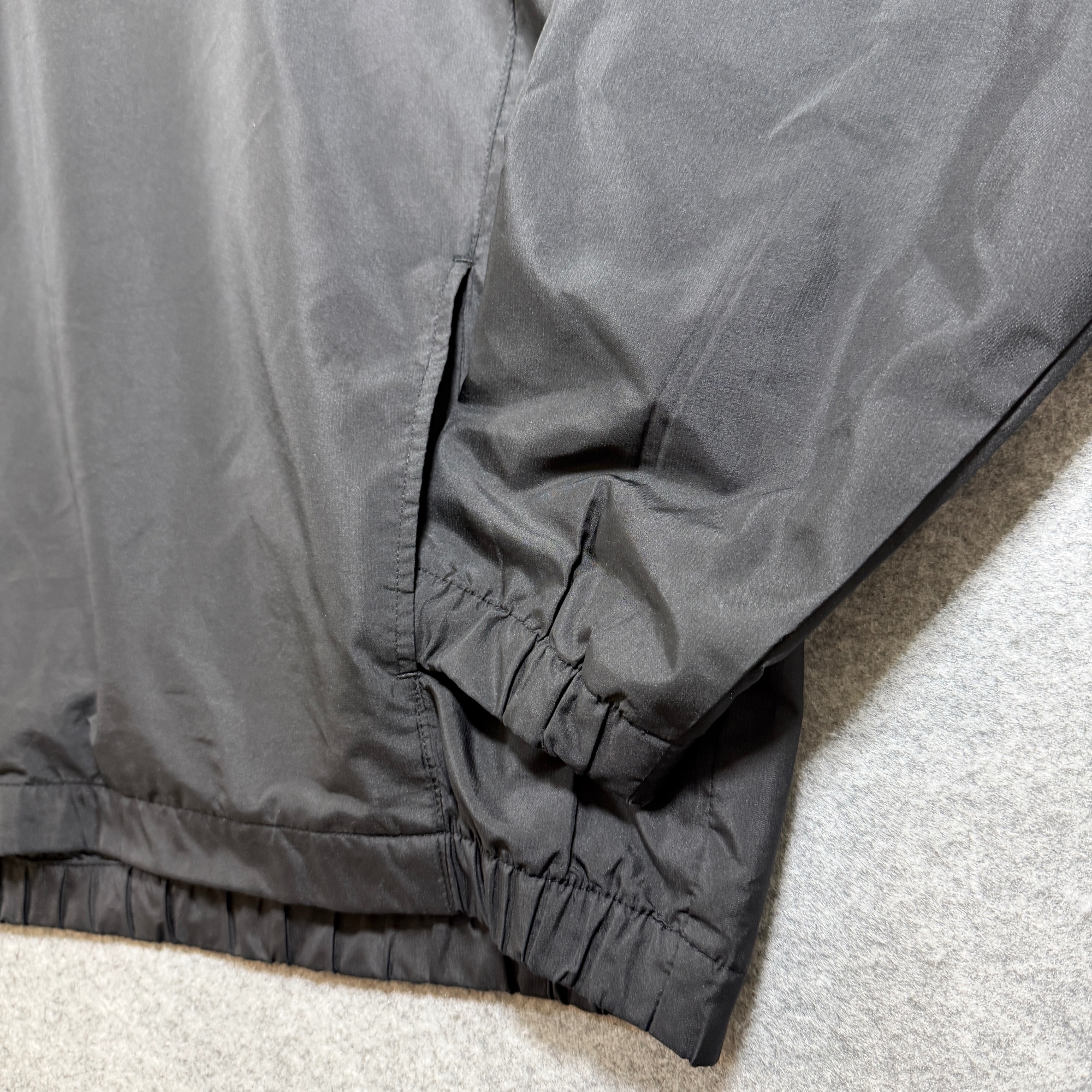 Bollé Golf Storm Windbreaker Mens XL Black Vintage Pullover V-Neck Elastic Cuffs thumbnail 9