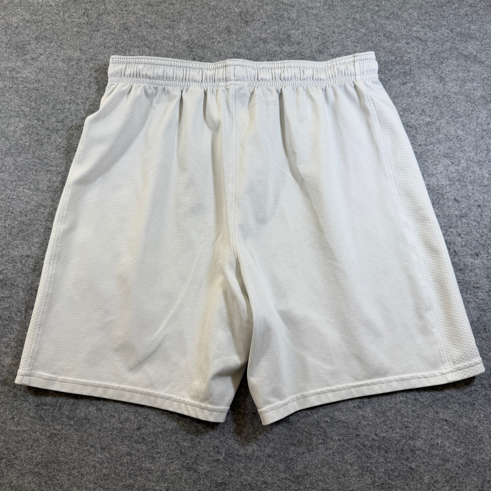 Under Armour HeatGear Shorts Mens S White Elastic Waistband Side Pockets Loose thumbnail 2