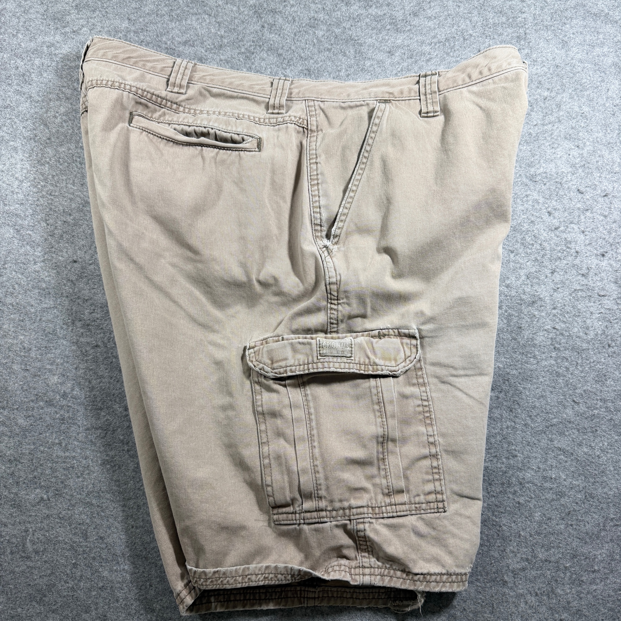 Wrangler Grunge Cargo Shorts Mens 38 Khaki Tan Cotton Utility Pockets Relaxed thumbnail 3