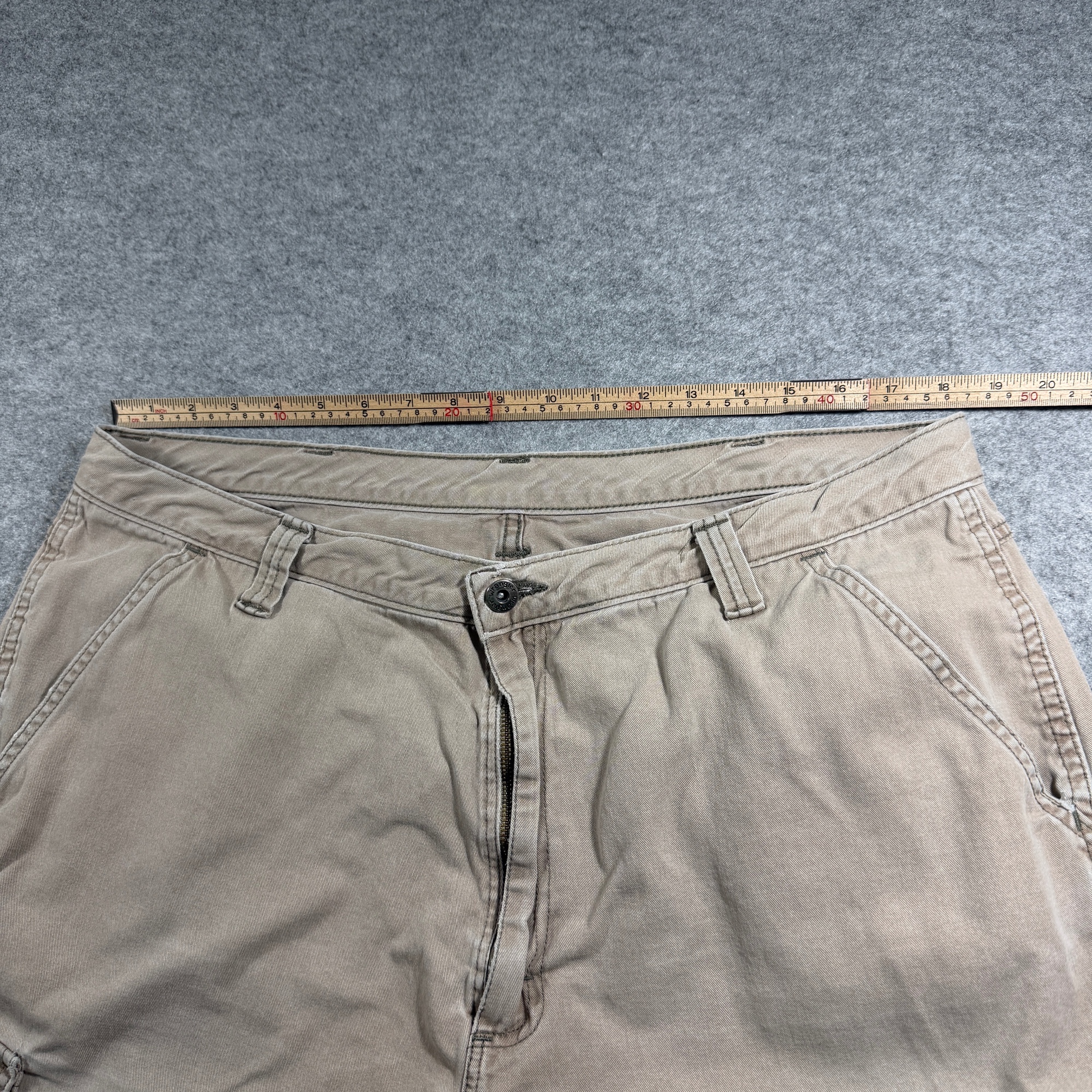 Wrangler Grunge Cargo Shorts Mens 38 Khaki Tan Cotton Utility Pockets Relaxed thumbnail 4