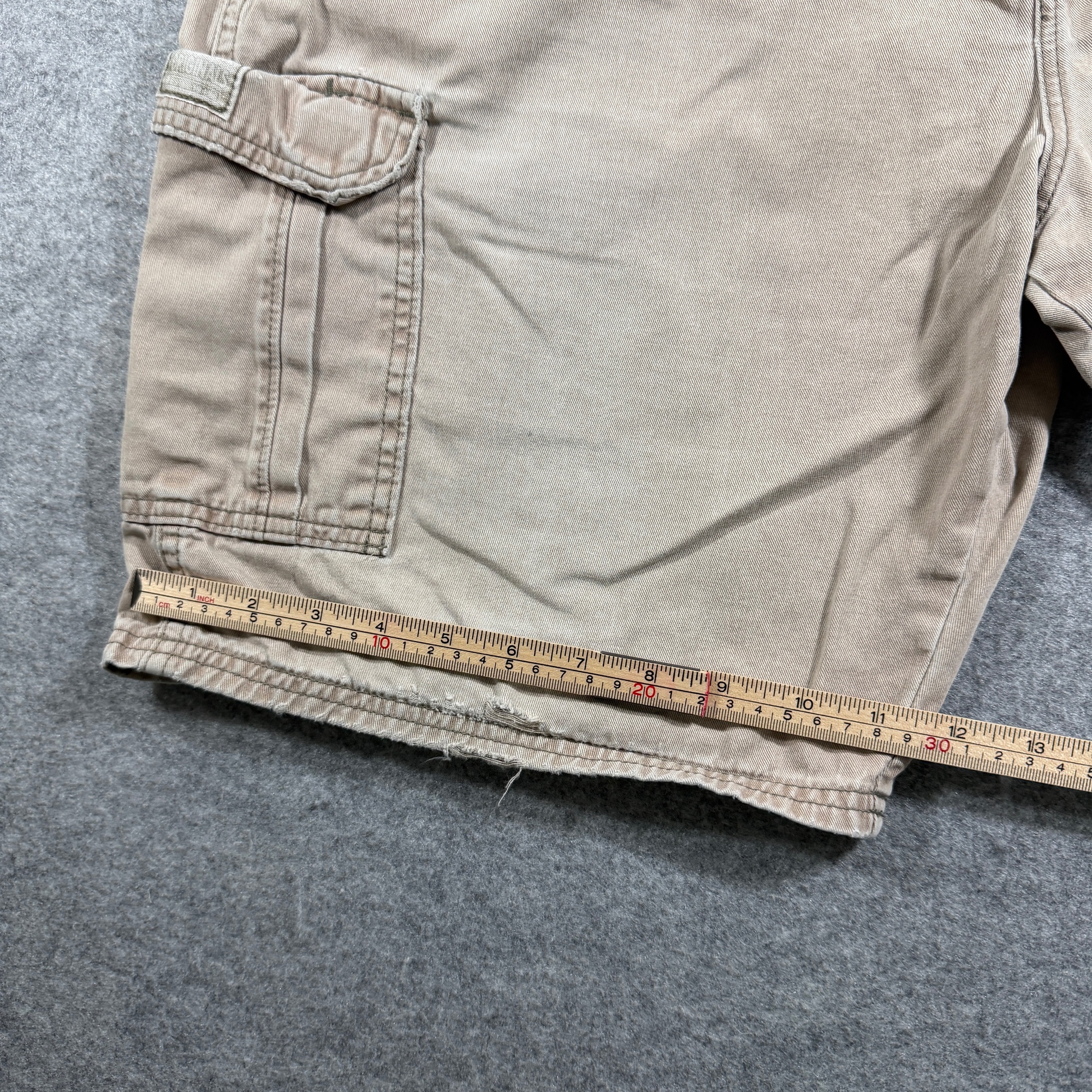 Wrangler Grunge Cargo Shorts Mens 38 Khaki Tan Cotton Utility Pockets Relaxed thumbnail 9
