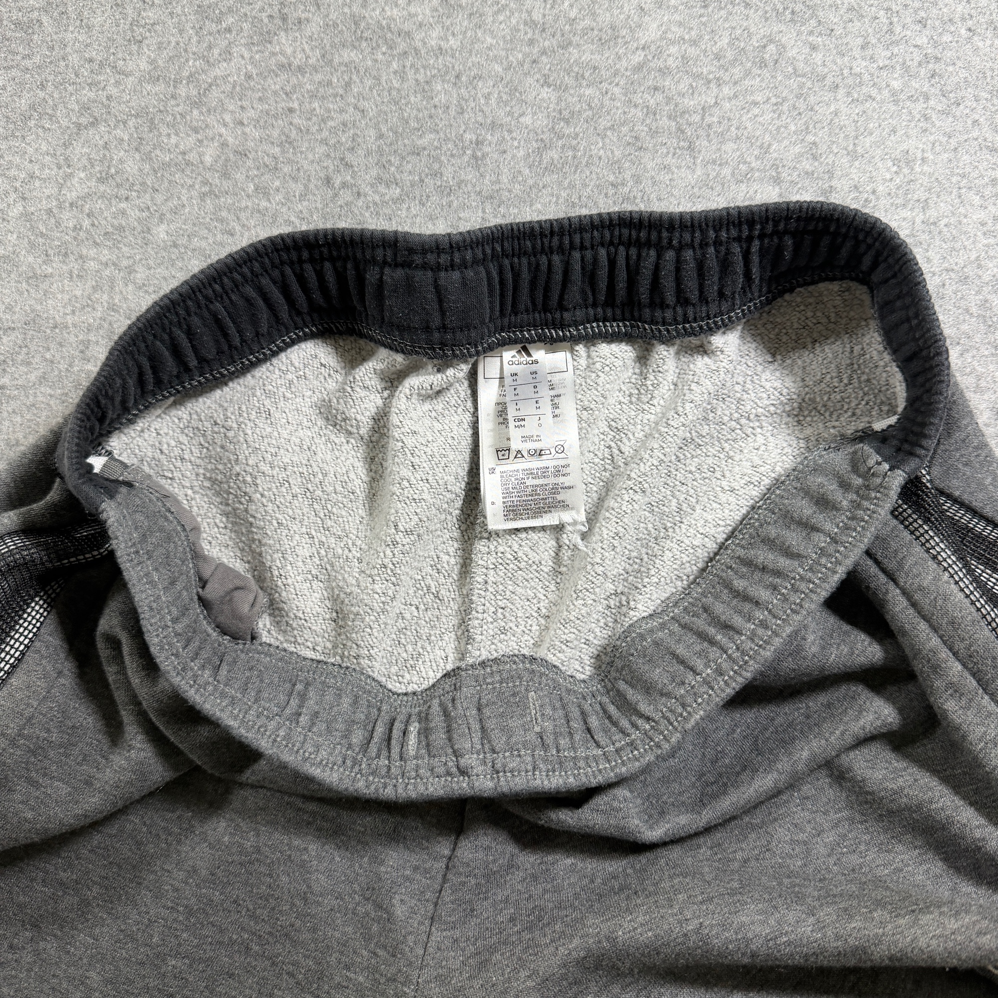 Adidas Tiro Track Pants Mens M Gray 3-Stripe Drawstring Tapered Sweatpants thumbnail 12