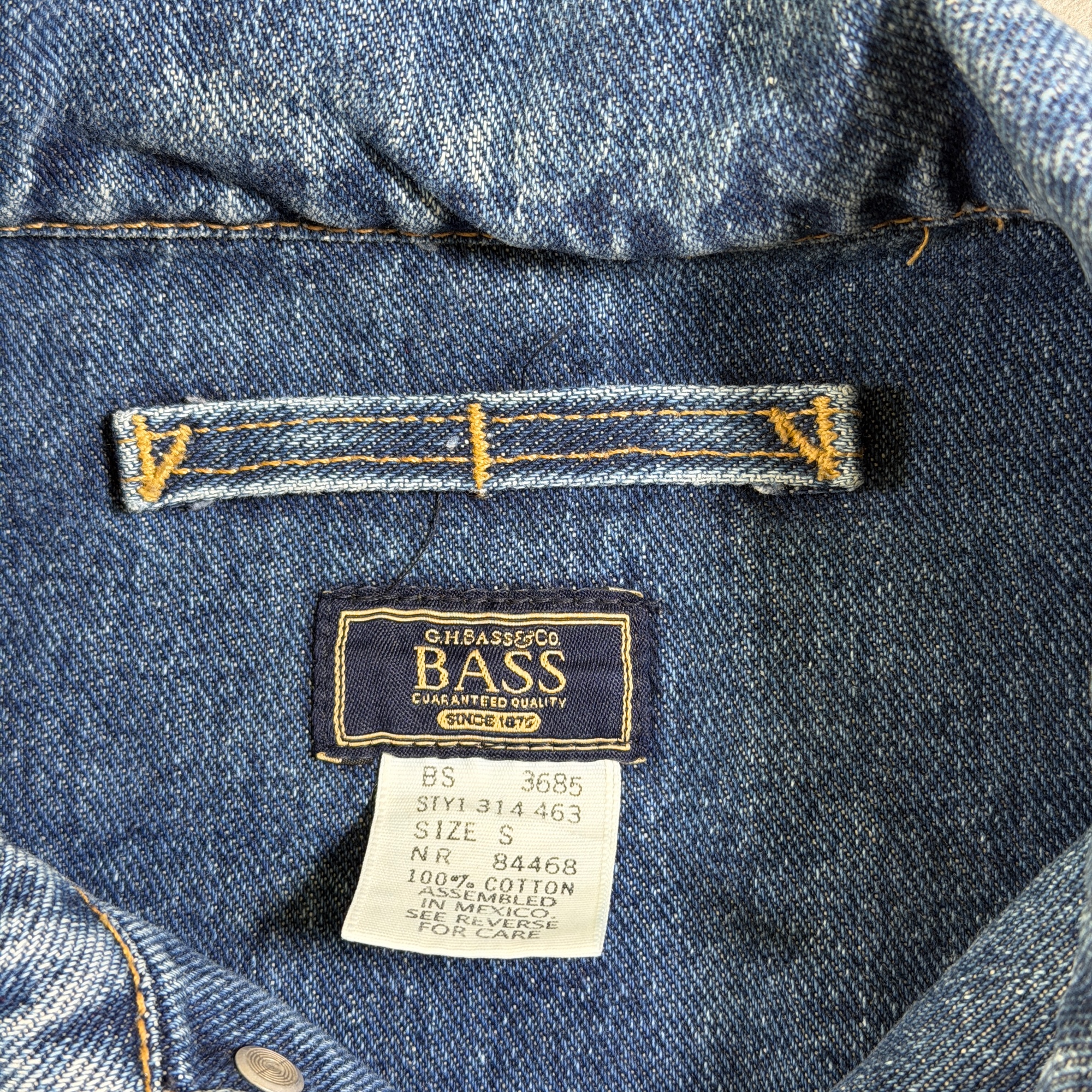 G.H. Bass & Co Denim Trucker Jacket Womens S Blue Button Front Cotton Vintage thumbnail 3
