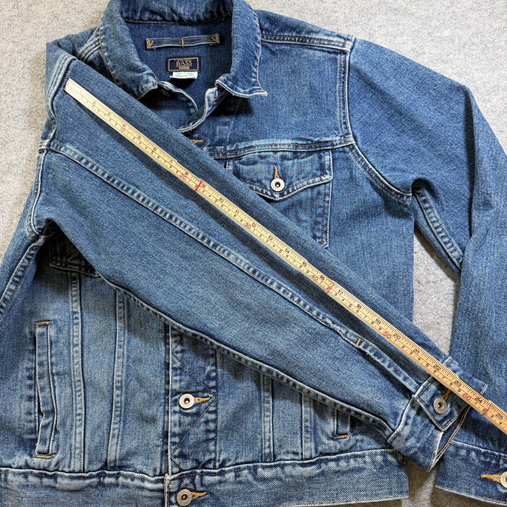G.H. Bass & Co Denim Trucker Jacket Womens S Blue Button Front Cotton Vintage thumbnail 8