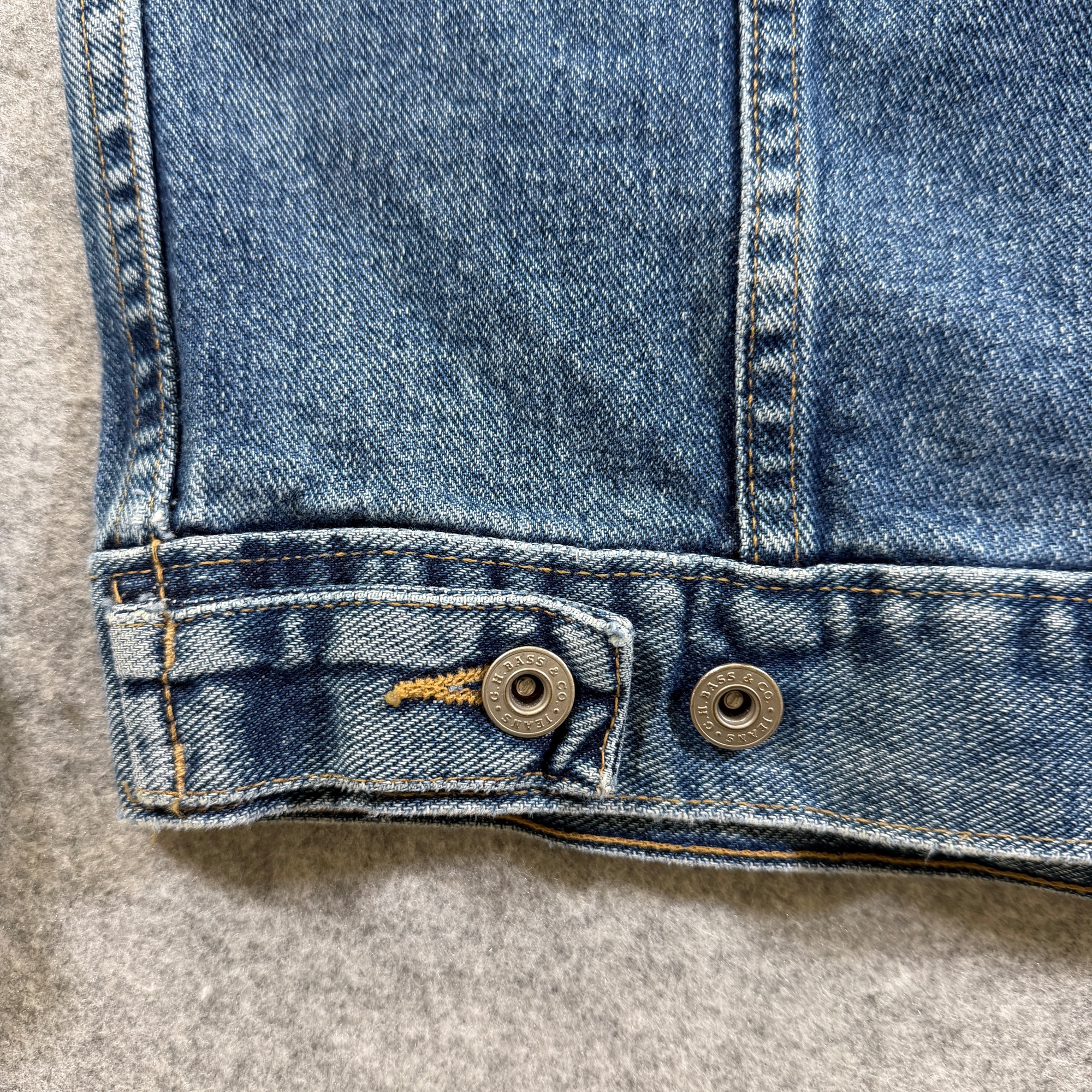 G.H. Bass & Co Denim Trucker Jacket Womens S Blue Button Front Cotton Vintage thumbnail 12