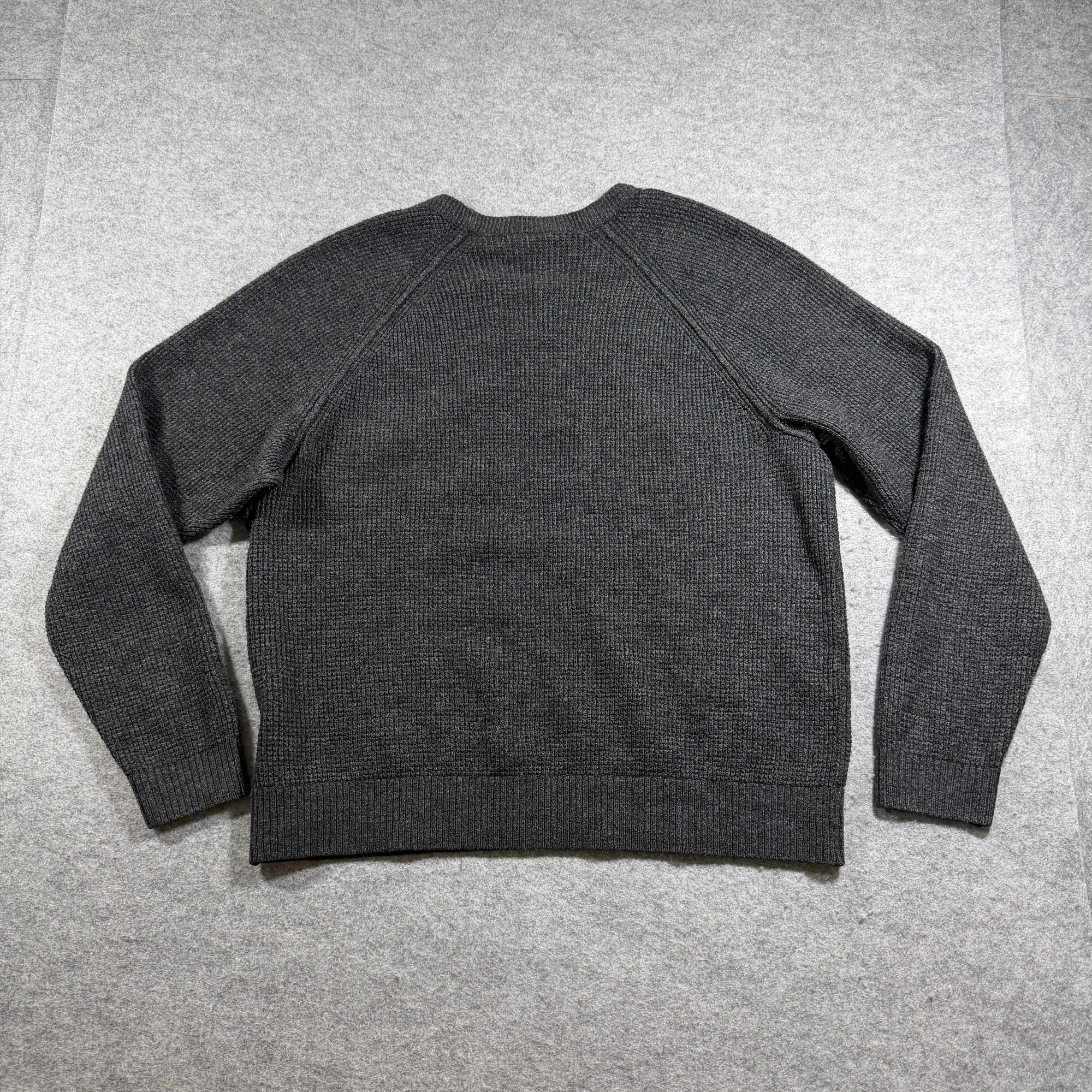 Gap Wool Blend Waffle Knit Sweater Mens L Charcoal Gray Raglan Relaxed Fit thumbnail 2