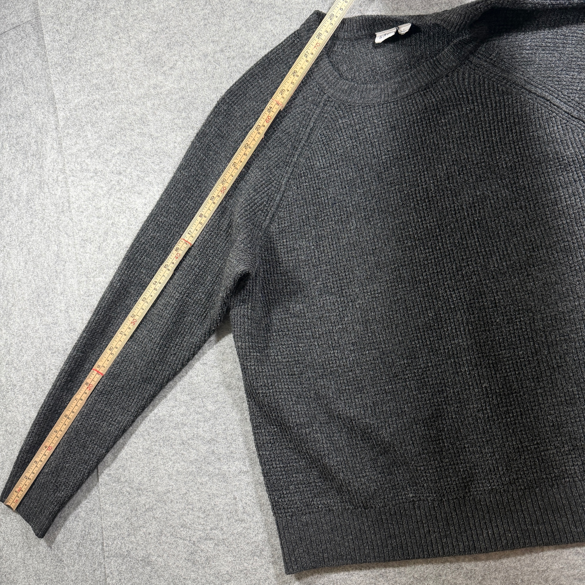 Gap Wool Blend Waffle Knit Sweater Mens L Charcoal Gray Raglan Relaxed Fit thumbnail 7