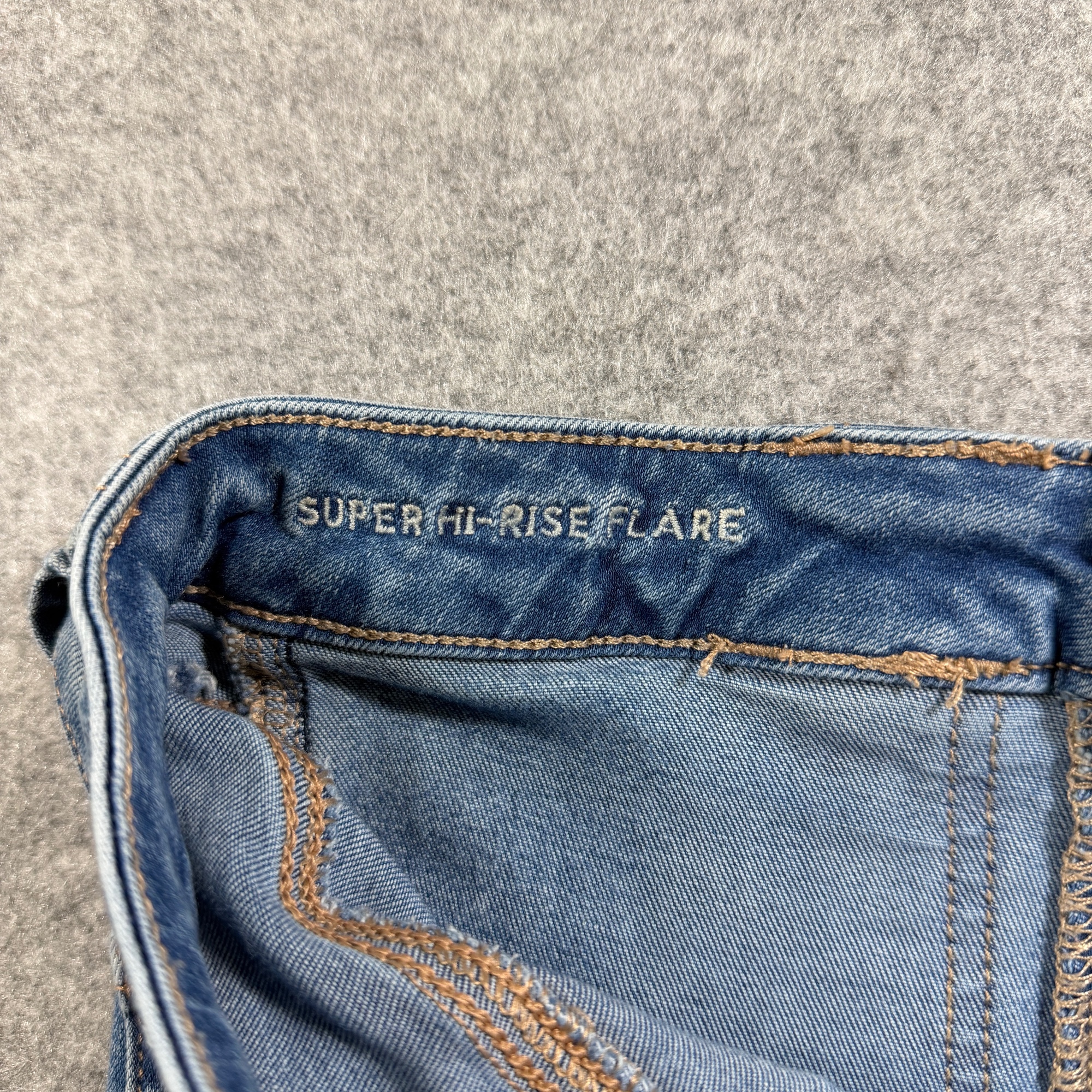 American Eagle Flare/Bootcut Jeans Womens 4 Blue Denim Super Hi Rise Stretch thumbnail 4
