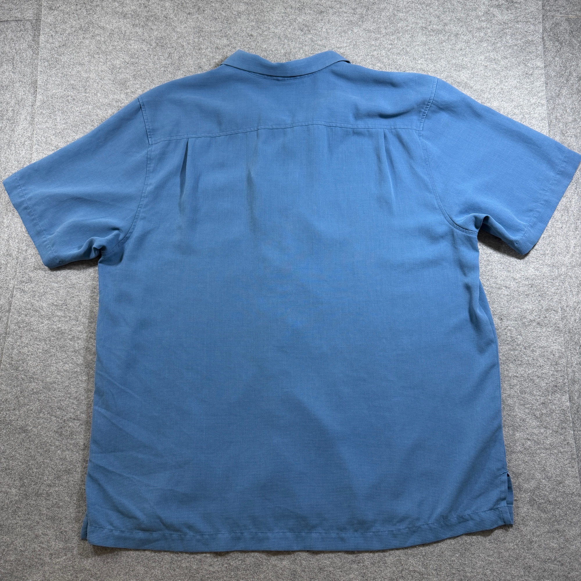 Tommy Bahama Silk Shirt Mens XL Blue Island Zone Short Sleeve Button Up Beach thumbnail 2
