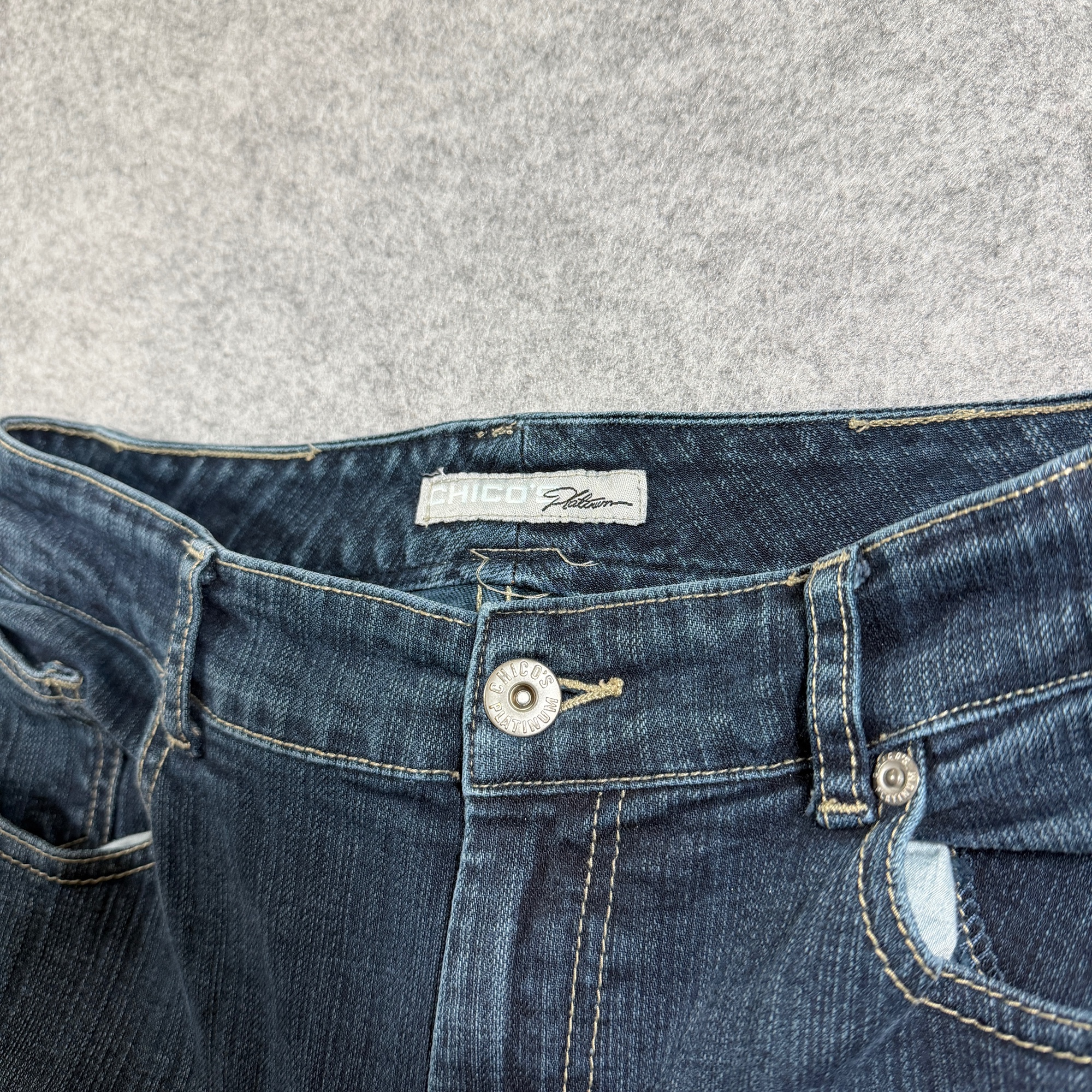 Vintage Chicos Platinum Jeans Womens 4 (27x30) Dark Wash Blue Denim Bootcut thumbnail 3