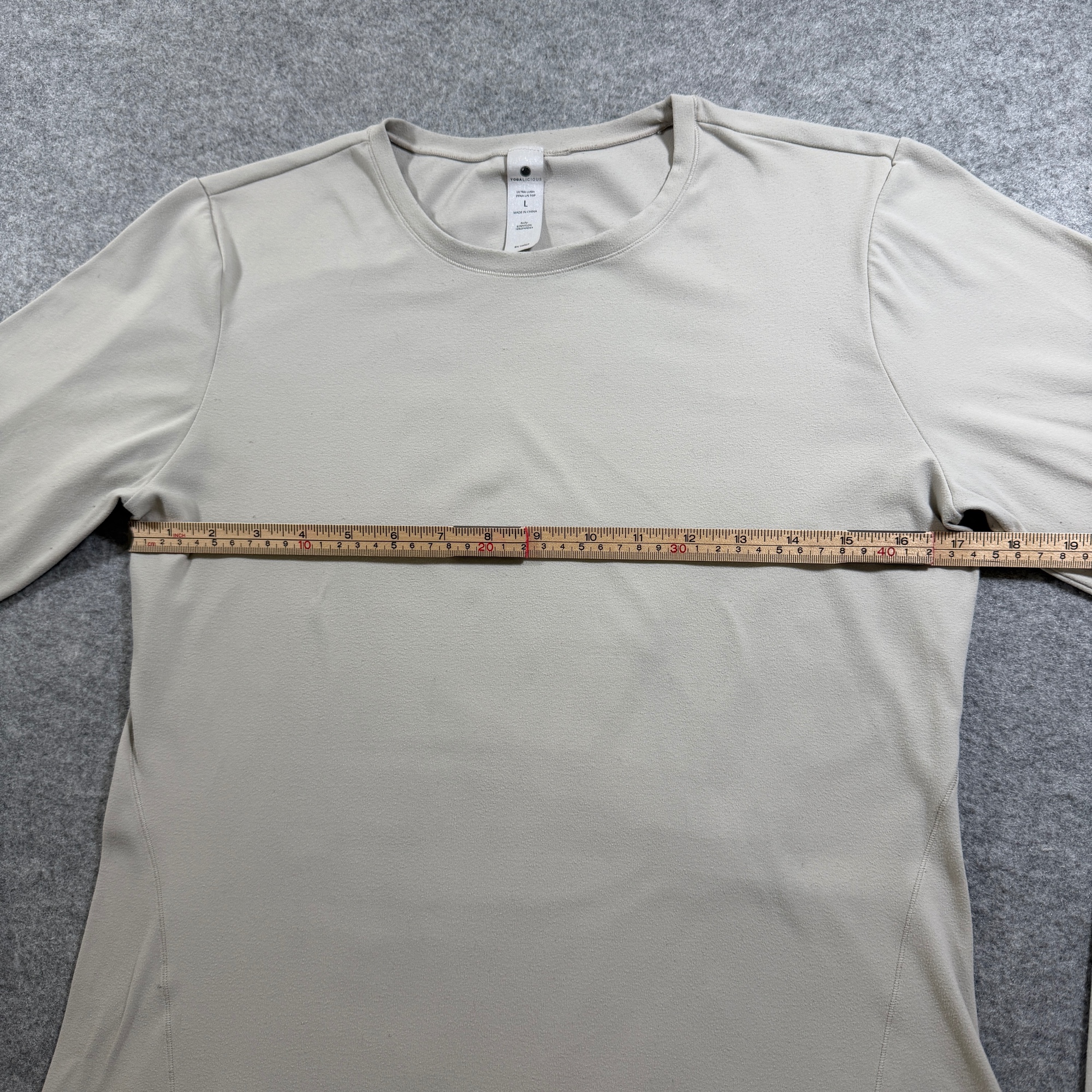 Yogalicious Top Womens L Beige Long Sleeve Soft Stretch Performance Crew Neck thumbnail 6