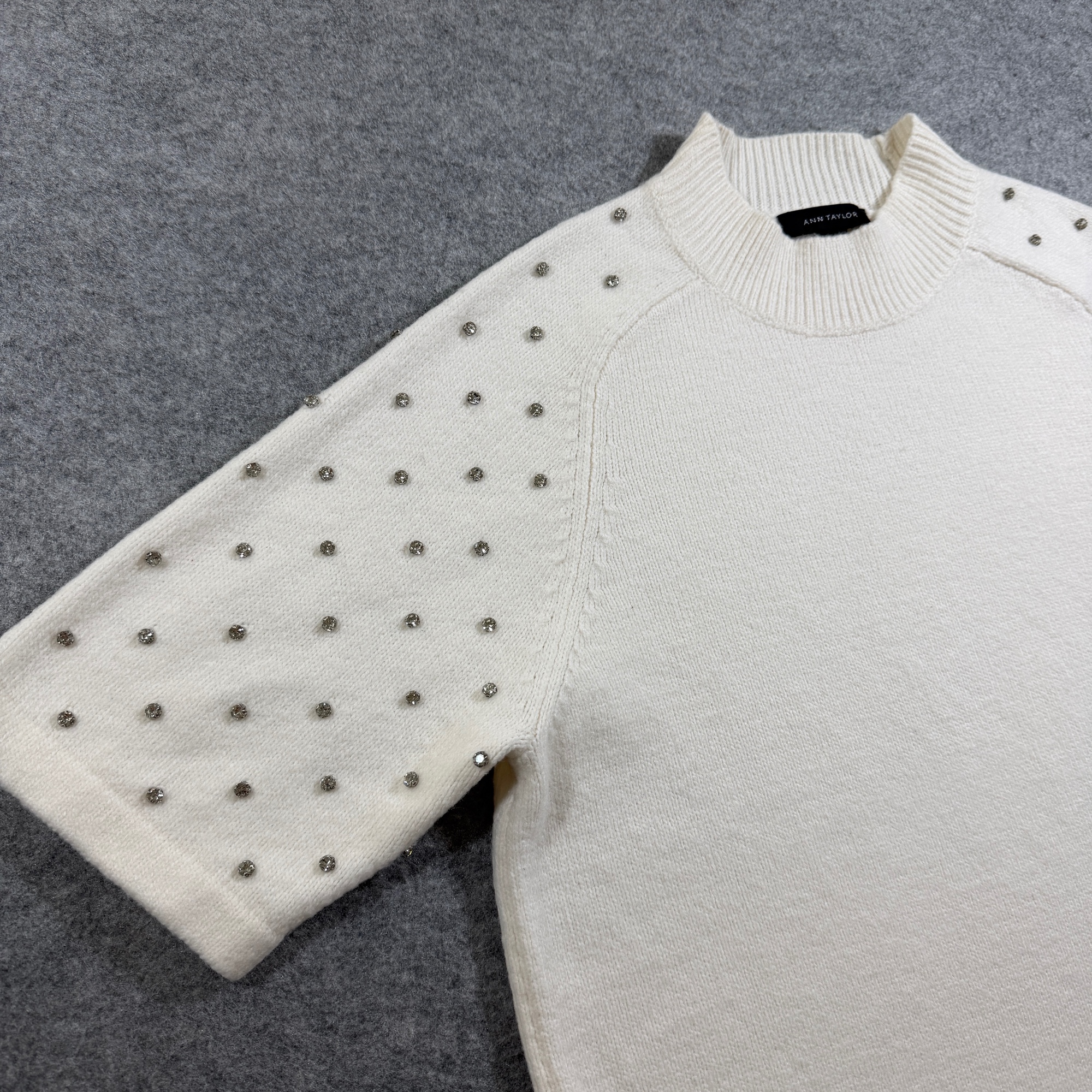 Ann Taylor Sweater Womens S Ivory Wool Blend Rhinestone Embellished Short Sleeve thumbnail 4
