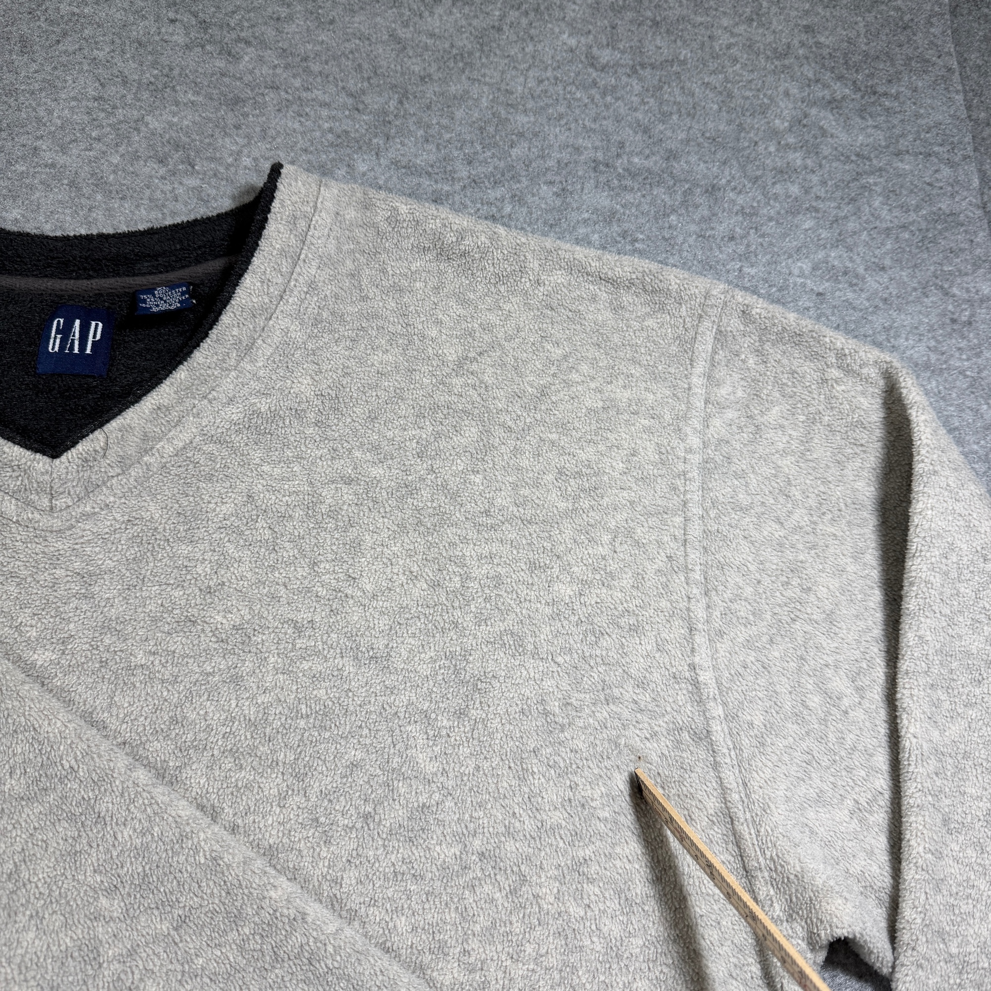 Gap Fleece Pullover Sweater Mens XL Tan Oatmeal V Neck Relaxed Fit Heavyweight thumbnail 4