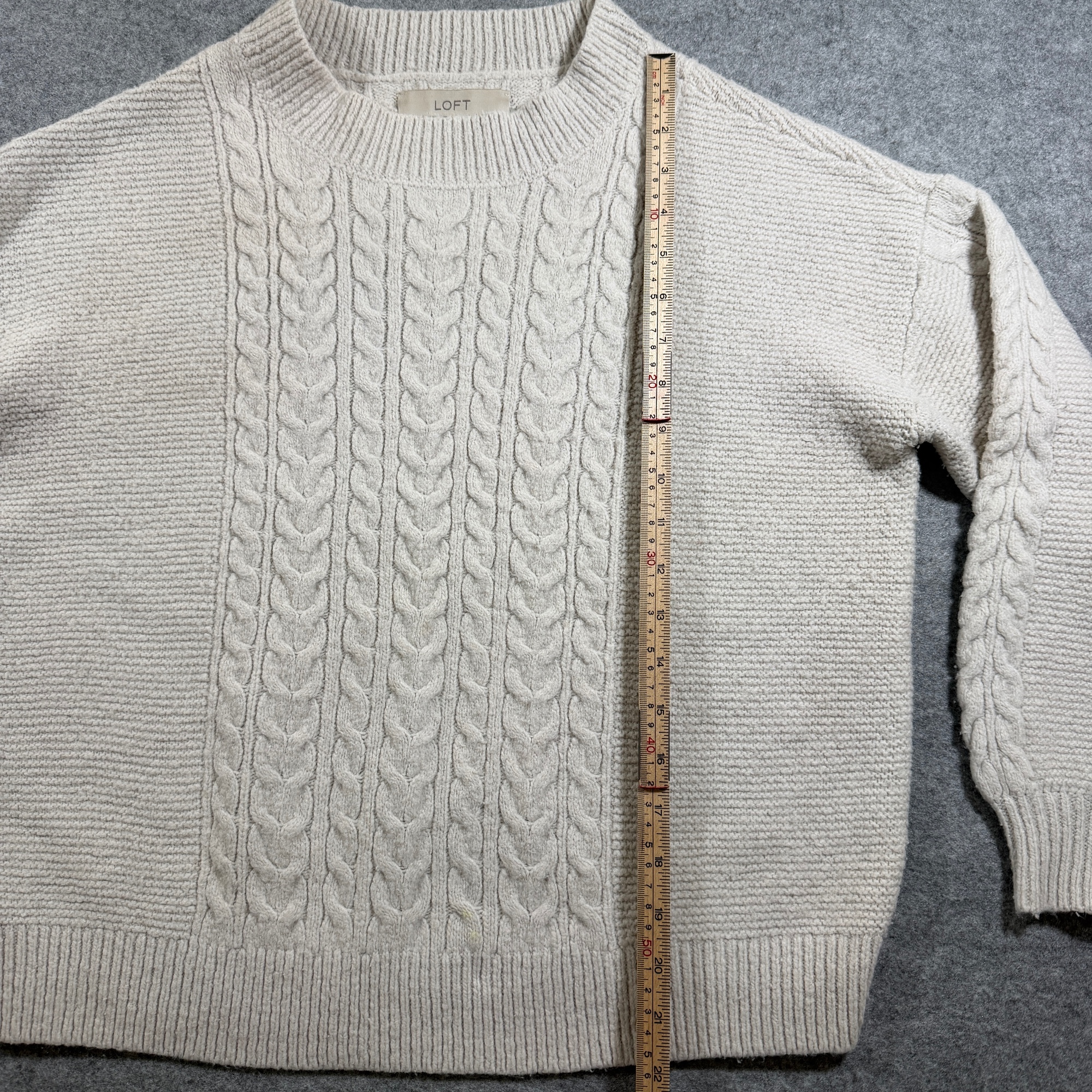 LOFT Cable Knit Sweater Womens L Oatmeal Cream Crew Neck Ribbed Cuffs Wool Blend thumbnail 7