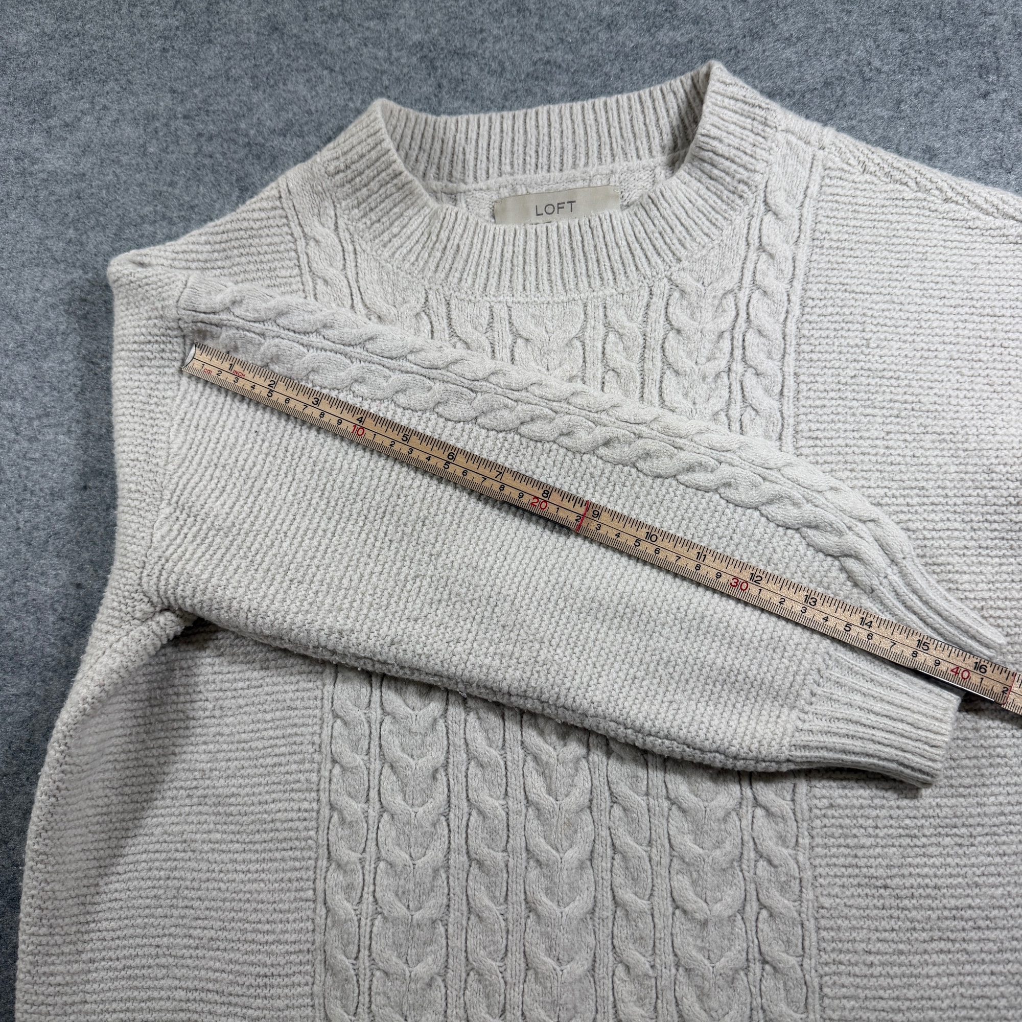 LOFT Cable Knit Sweater Womens L Oatmeal Cream Crew Neck Ribbed Cuffs Wool Blend thumbnail 8