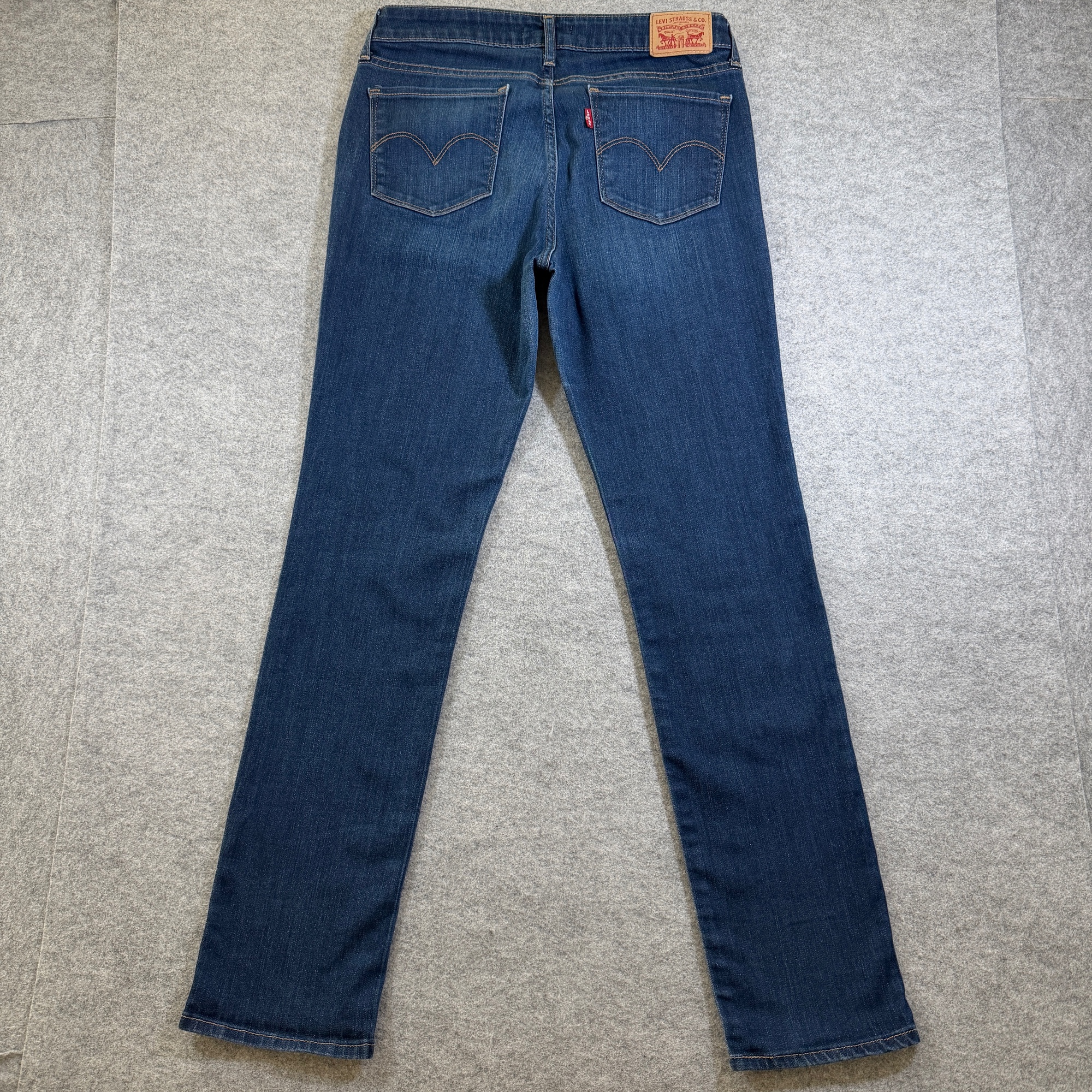 Levi's 712 Slim Fit Jeans Womens 30 Dark Blue Wash Denim Red Tab Leather Patch thumbnail 2
