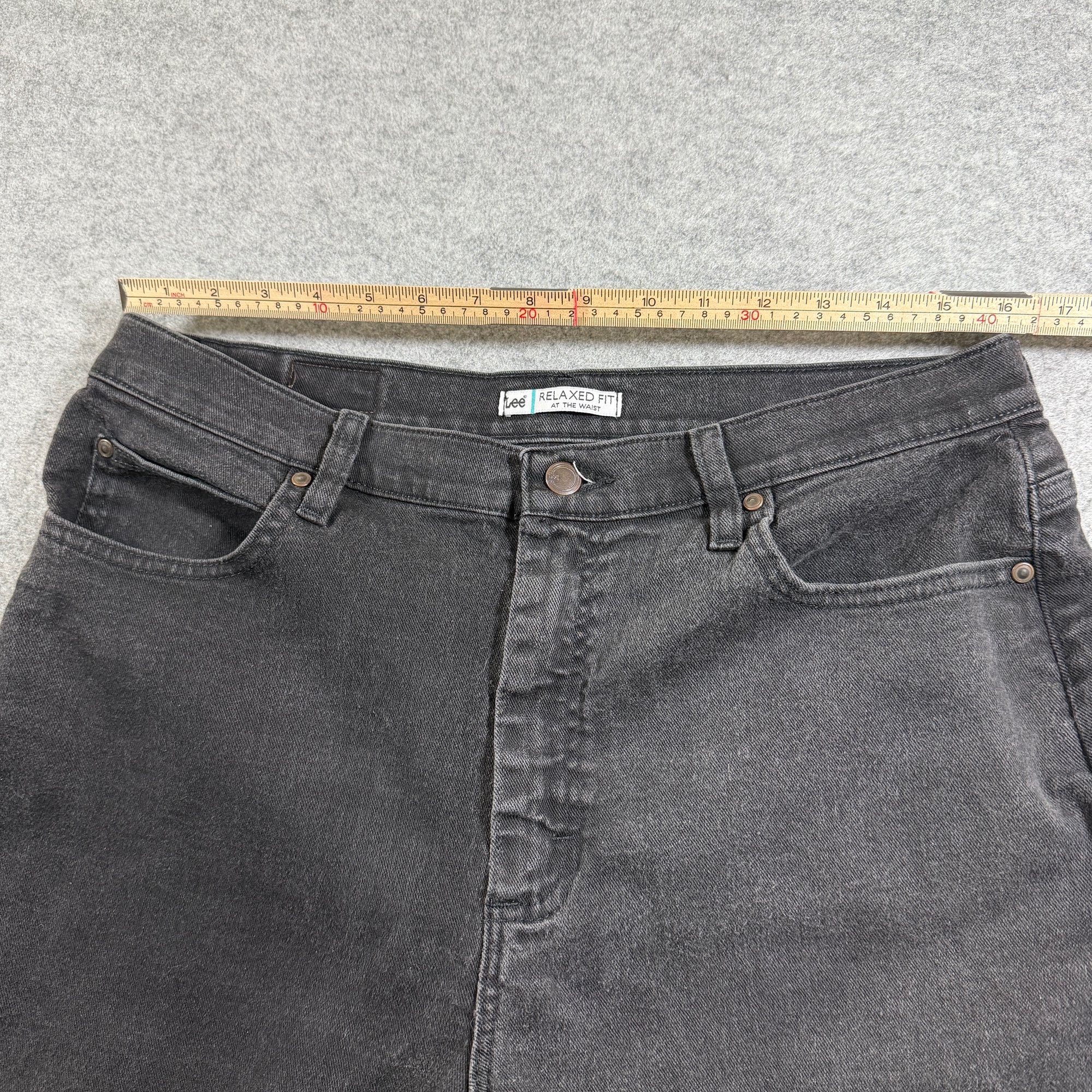 Lee Jeans Womens 16 Long Black Faded Relaxed Fit Denim Five Pocket Stretch thumbnail 6
