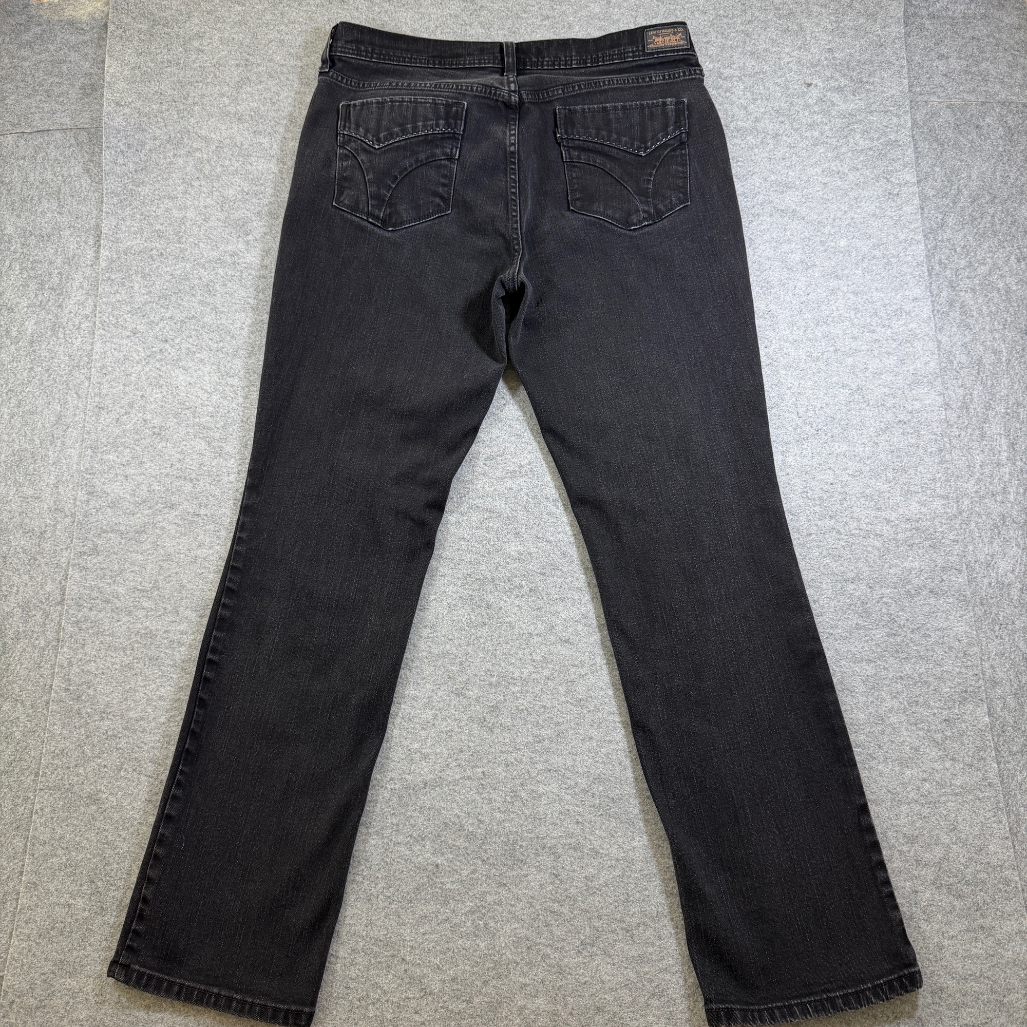 Levi's 505 Straight Leg Jeans Womens 12 Black Faded Denim Button Fly Mid Rise thumbnail 2