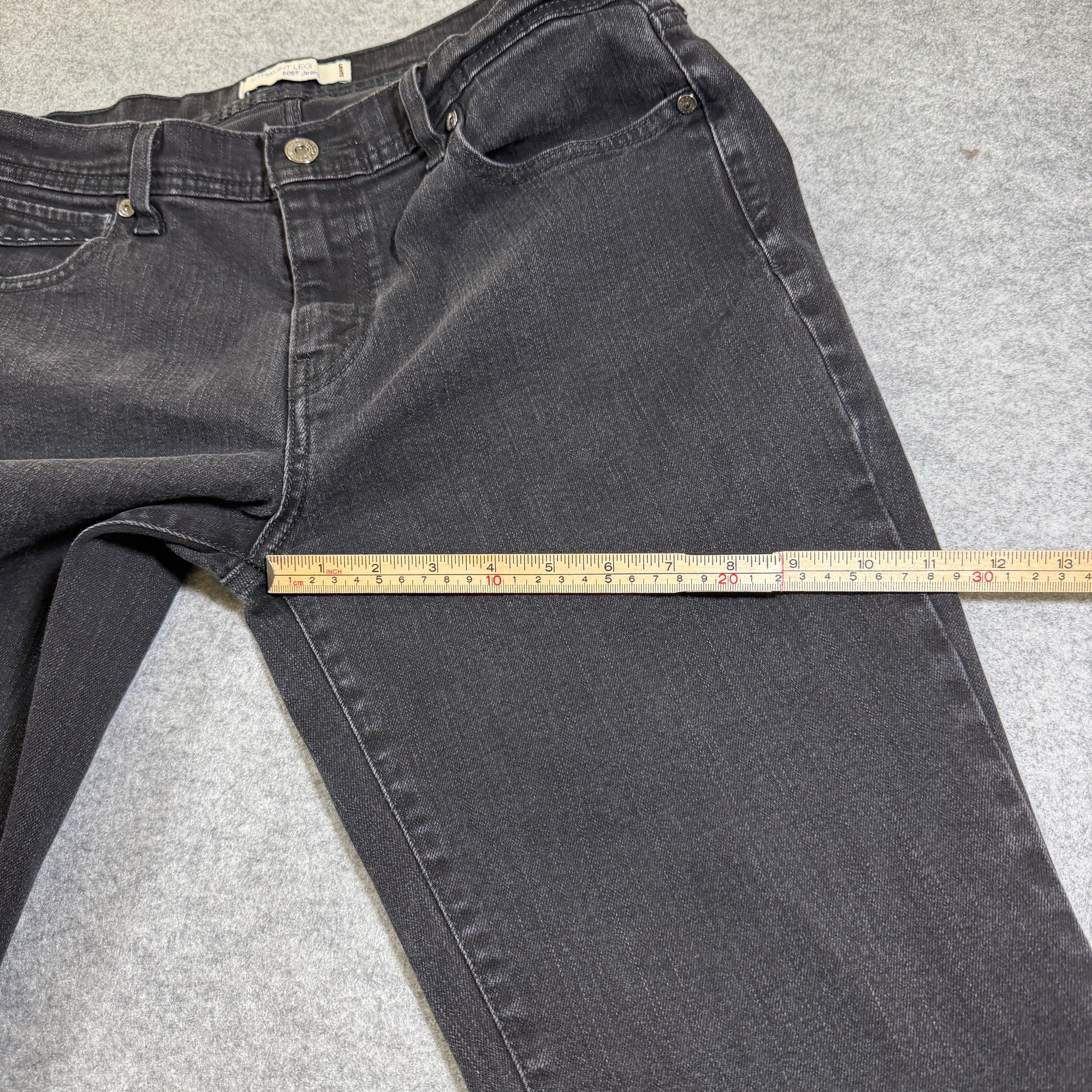 Levi's 505 Straight Leg Jeans Womens 12 Black Faded Denim Button Fly Mid Rise thumbnail 8