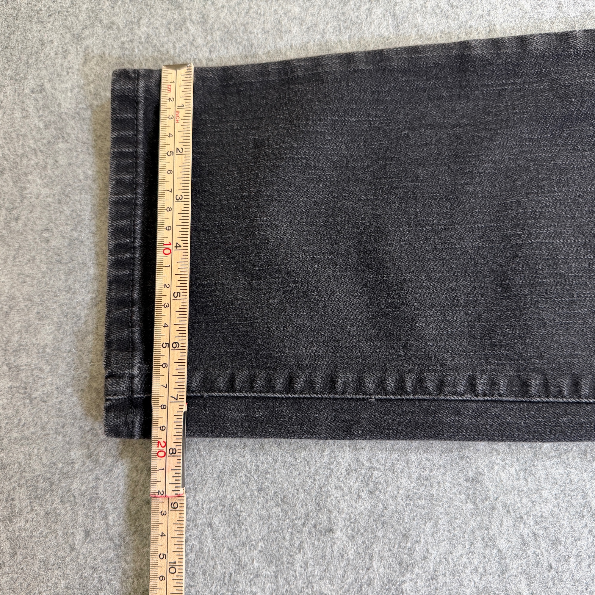 Levi's 505 Straight Leg Jeans Womens 12 Black Faded Denim Button Fly Mid Rise thumbnail 10