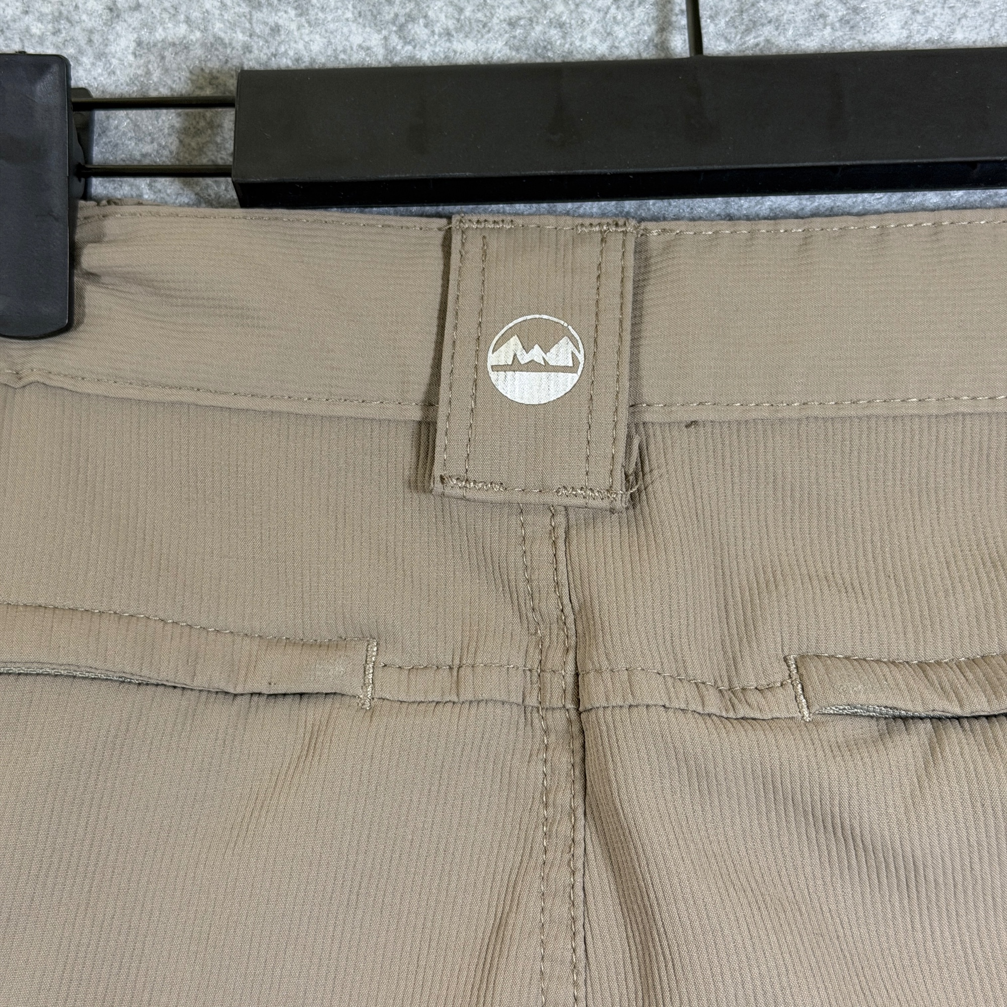 Wrangler ATG Cargo Shorts Mens 34 Khaki Elastic Waist Zip Pocket Outdoor Hiking thumbnail 10