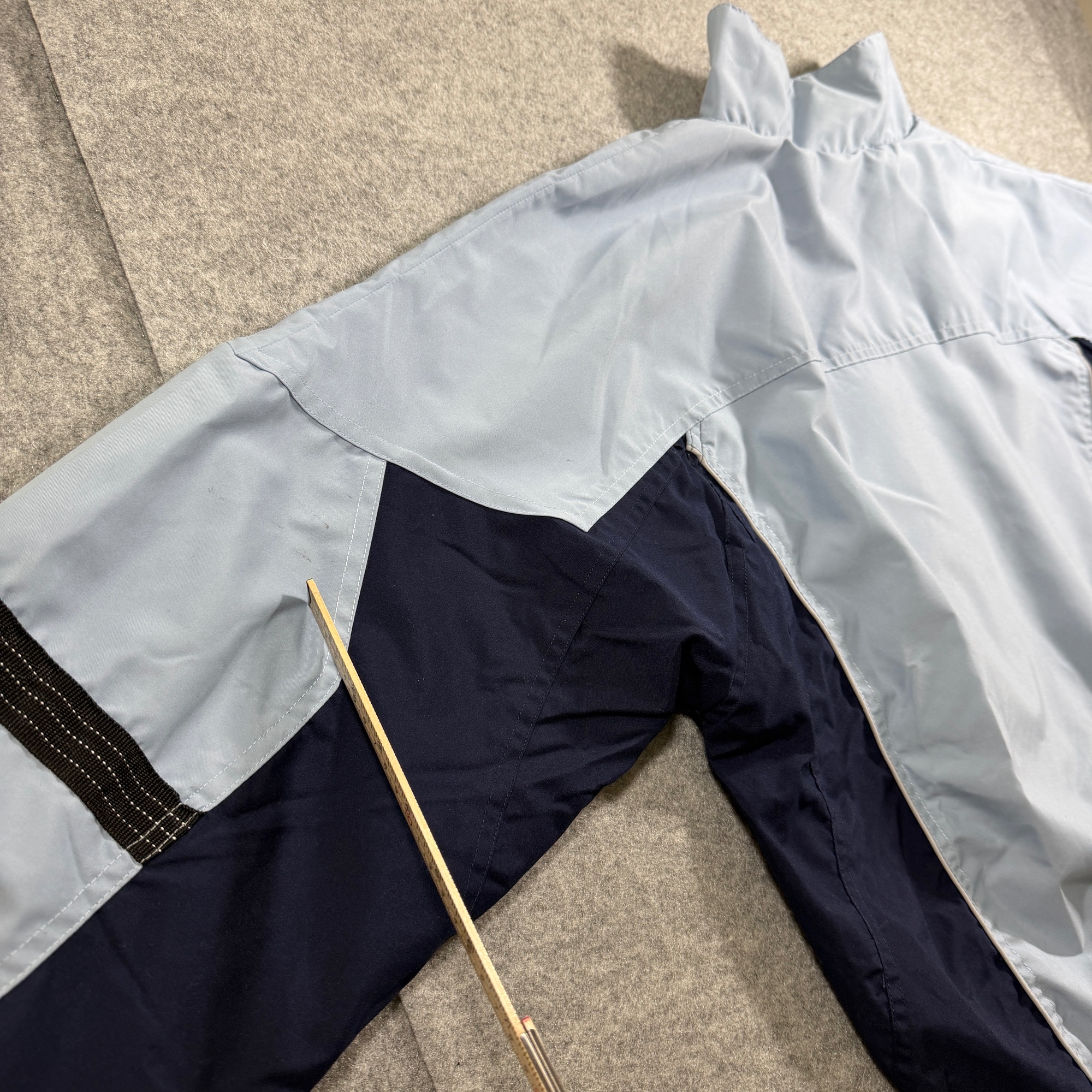 Wilson Windbreaker Jacket Mens L Blue Navy Full Zip Drawstring Hem Lightweight thumbnail 4