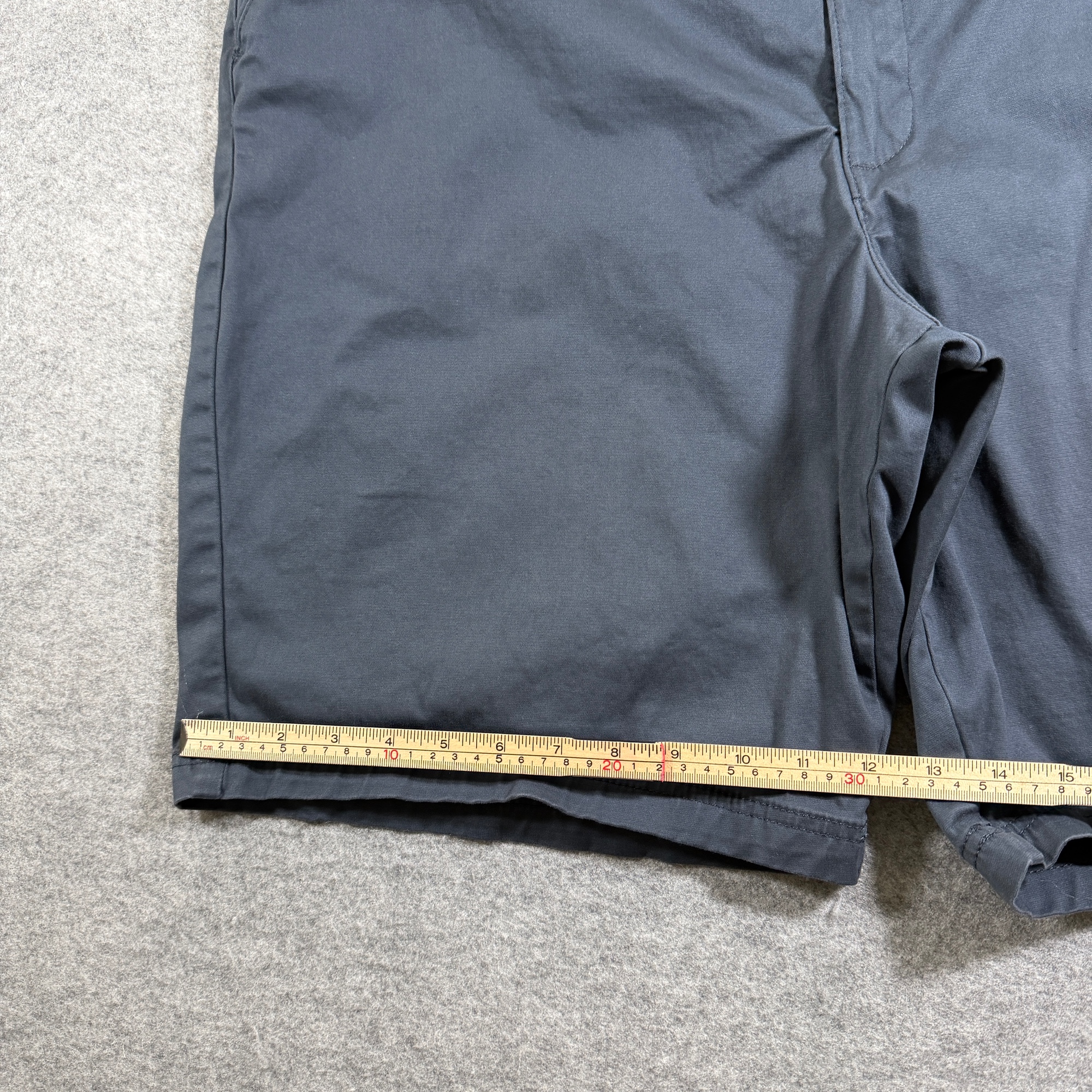 Lee Extreme Motion Shorts Mens 42 Charcoal Gray Stretch Flat Front Relaxed Fit thumbnail 9