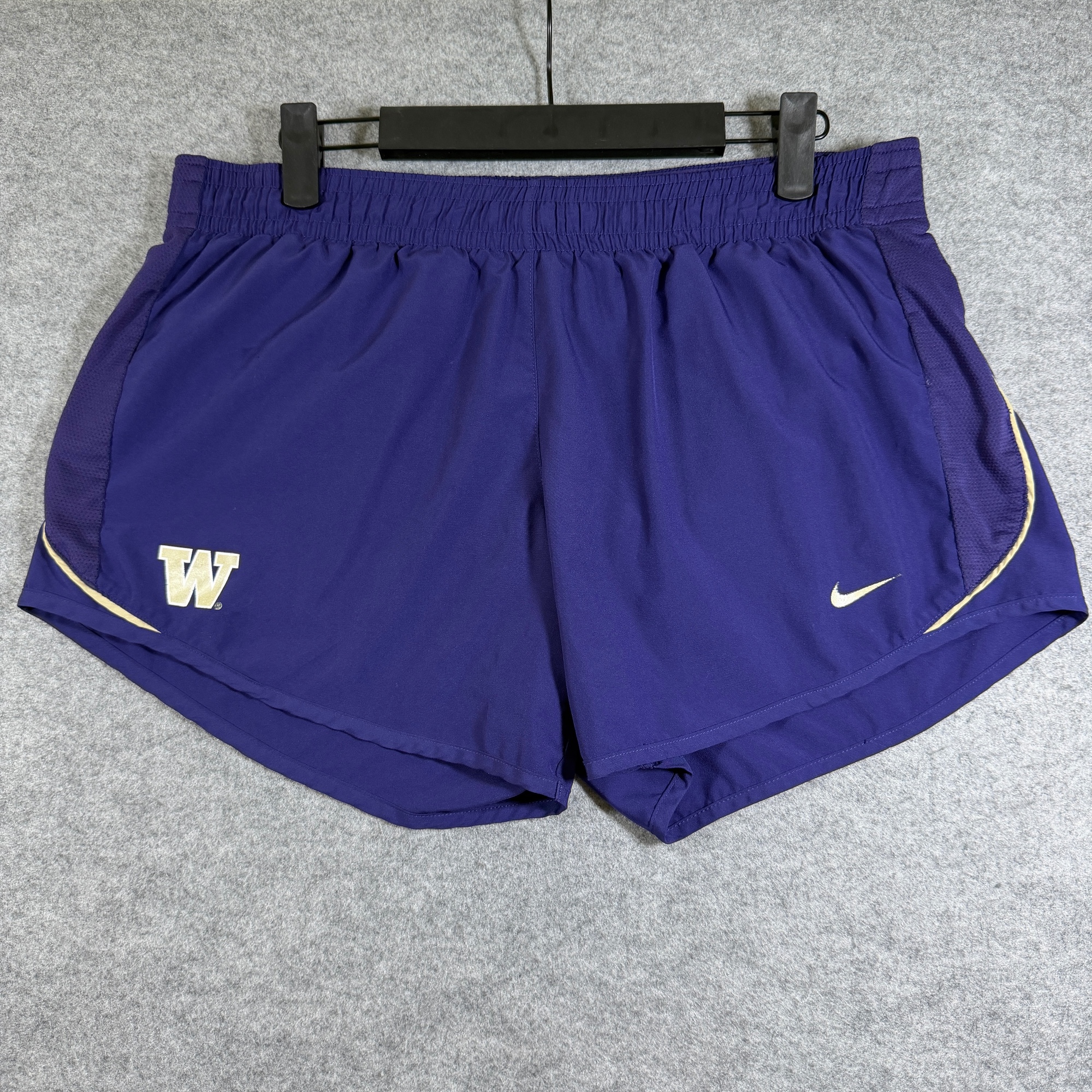 Nike Dri-Fit Running Shorts Womens M Purple Washington Huskies Logo Liner T&FXC