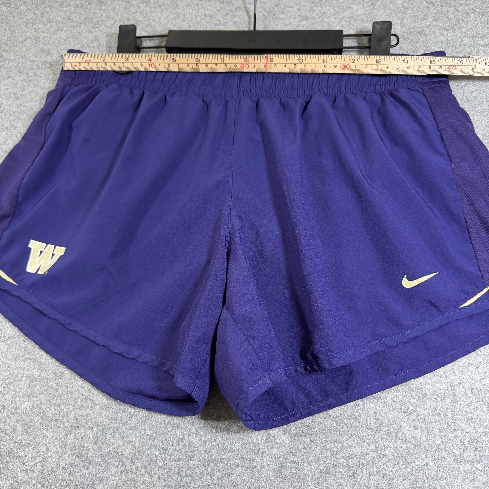 Nike Dri-Fit Running Shorts Womens M Purple Washington Huskies Logo Liner T&FXC thumbnail 7