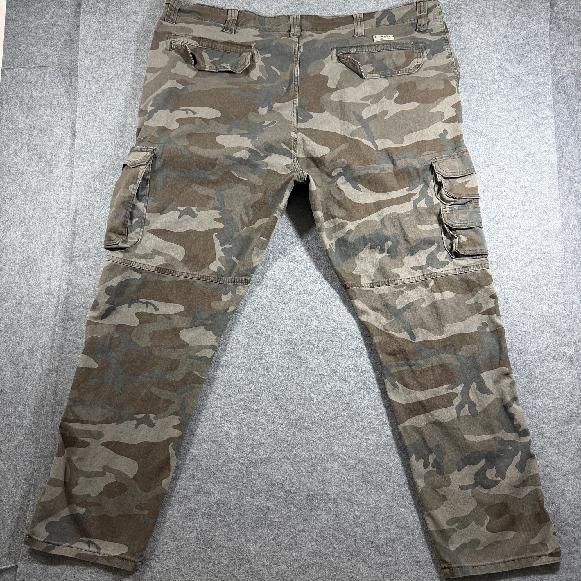 Wrangler Cargo Pants Mens 44x30 Camouflage Regular Taper Stretch Cotton Utility thumbnail 2