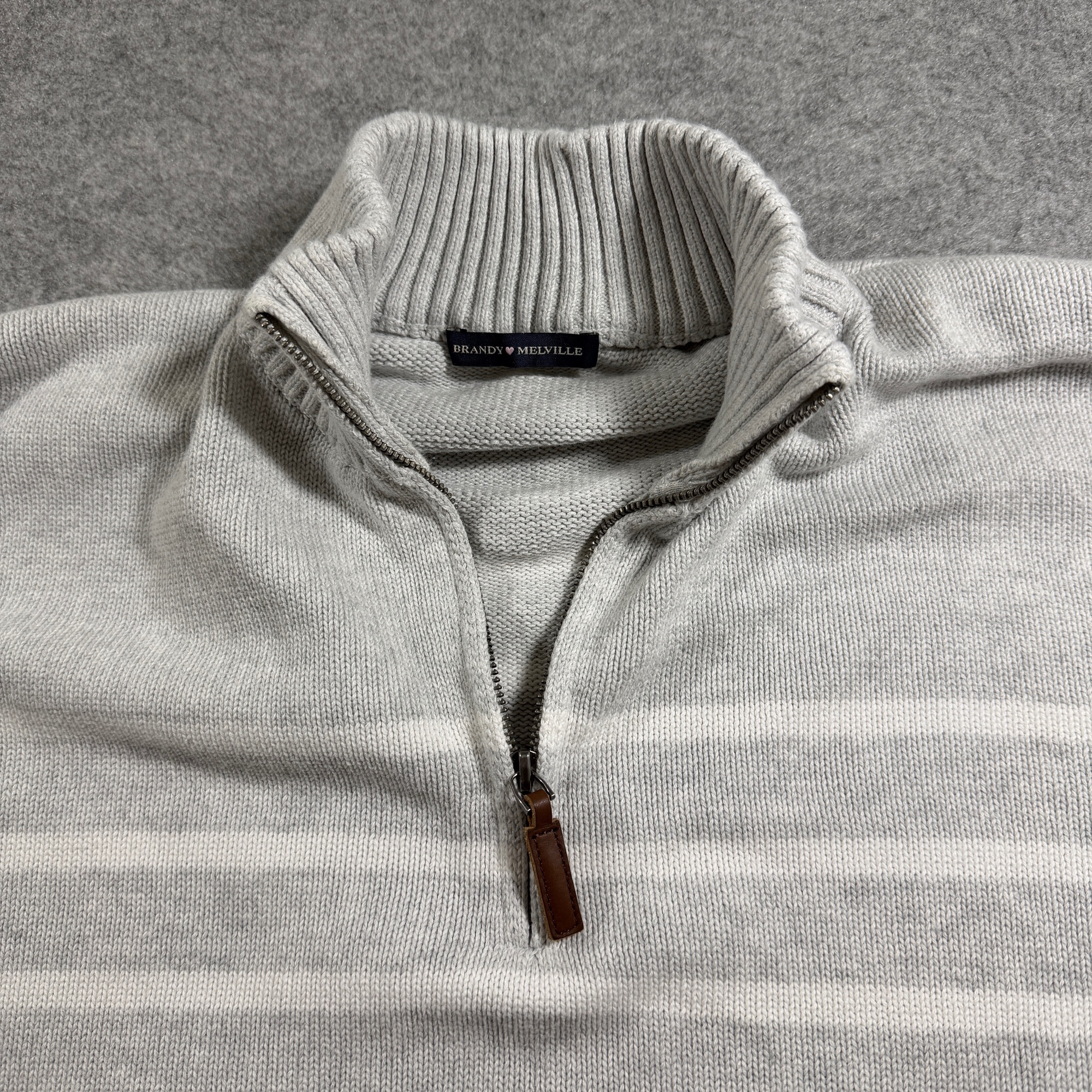 Brandy Melville Quarter Zip Sweater Womens OS Gray White Striped Cotton Ribbed thumbnail 3