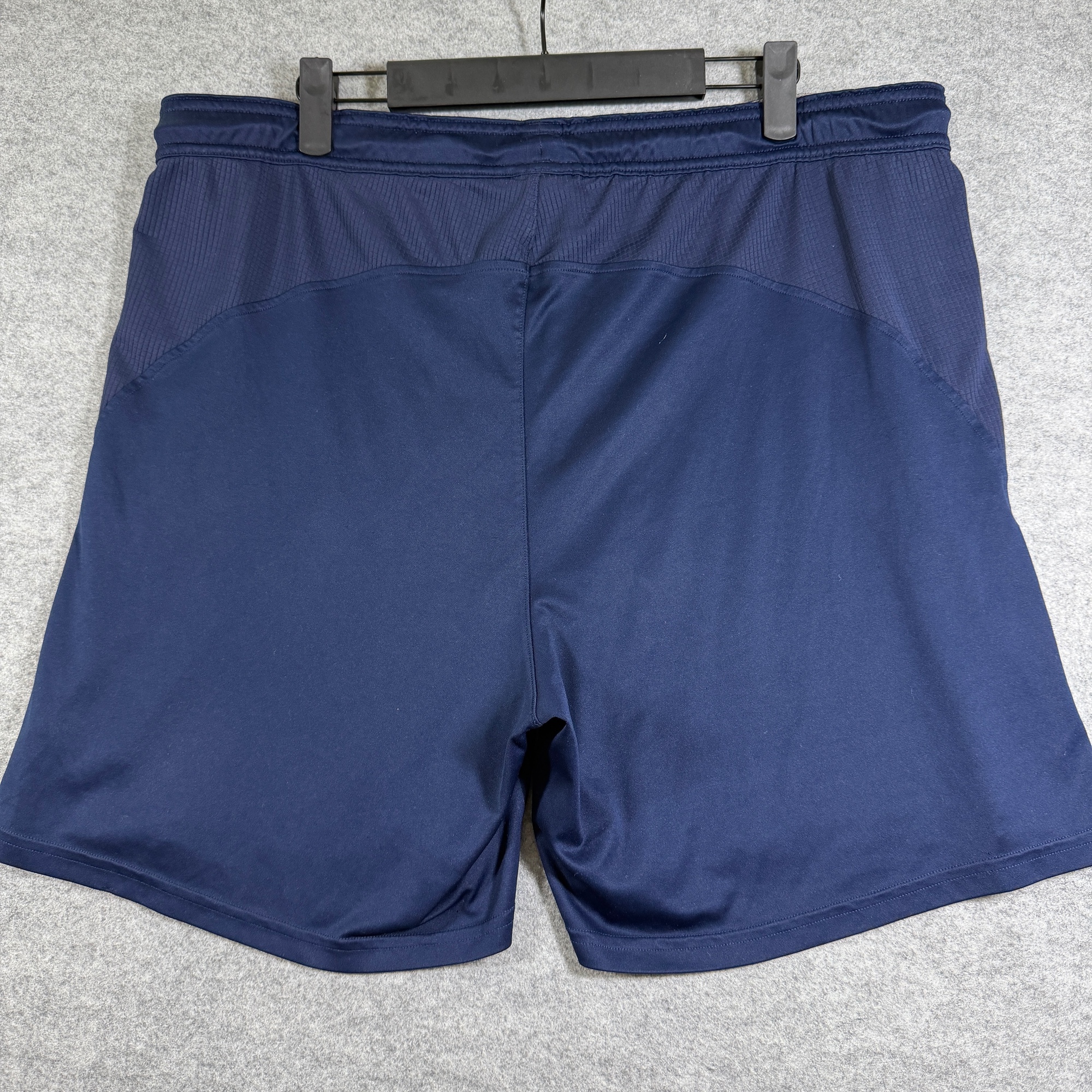Under Armour Athletic Shorts Mens M Navy Drawstring Side Slits Running Gym thumbnail 2