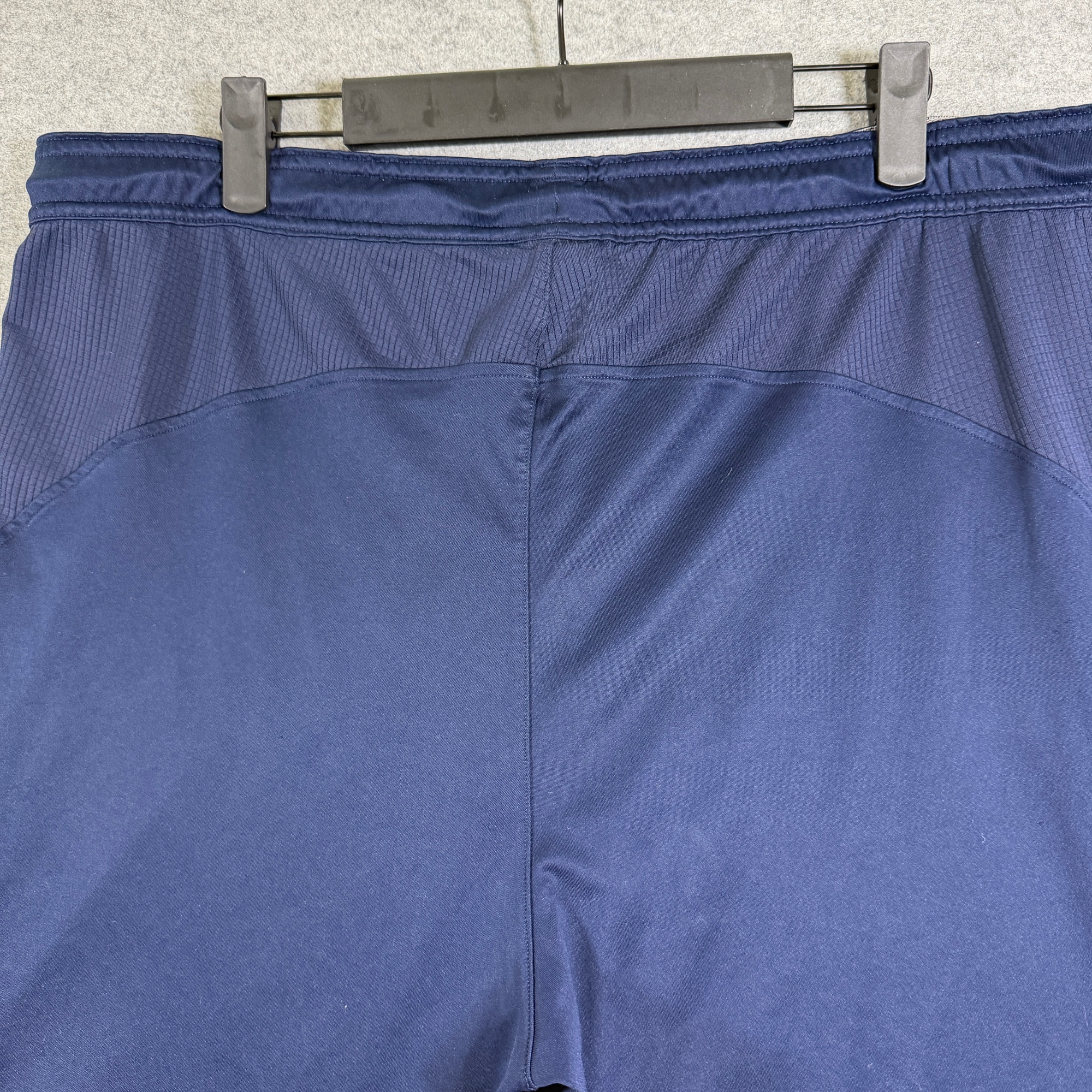 Under Armour Athletic Shorts Mens M Navy Drawstring Side Slits Running Gym thumbnail 10
