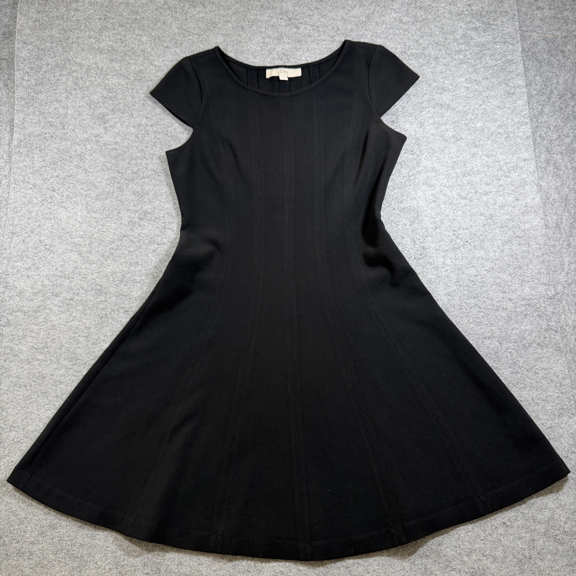 LOFT Dress Womens 2 Black Fit And Flare Cap Sleeve A-Line Seamed Paneling