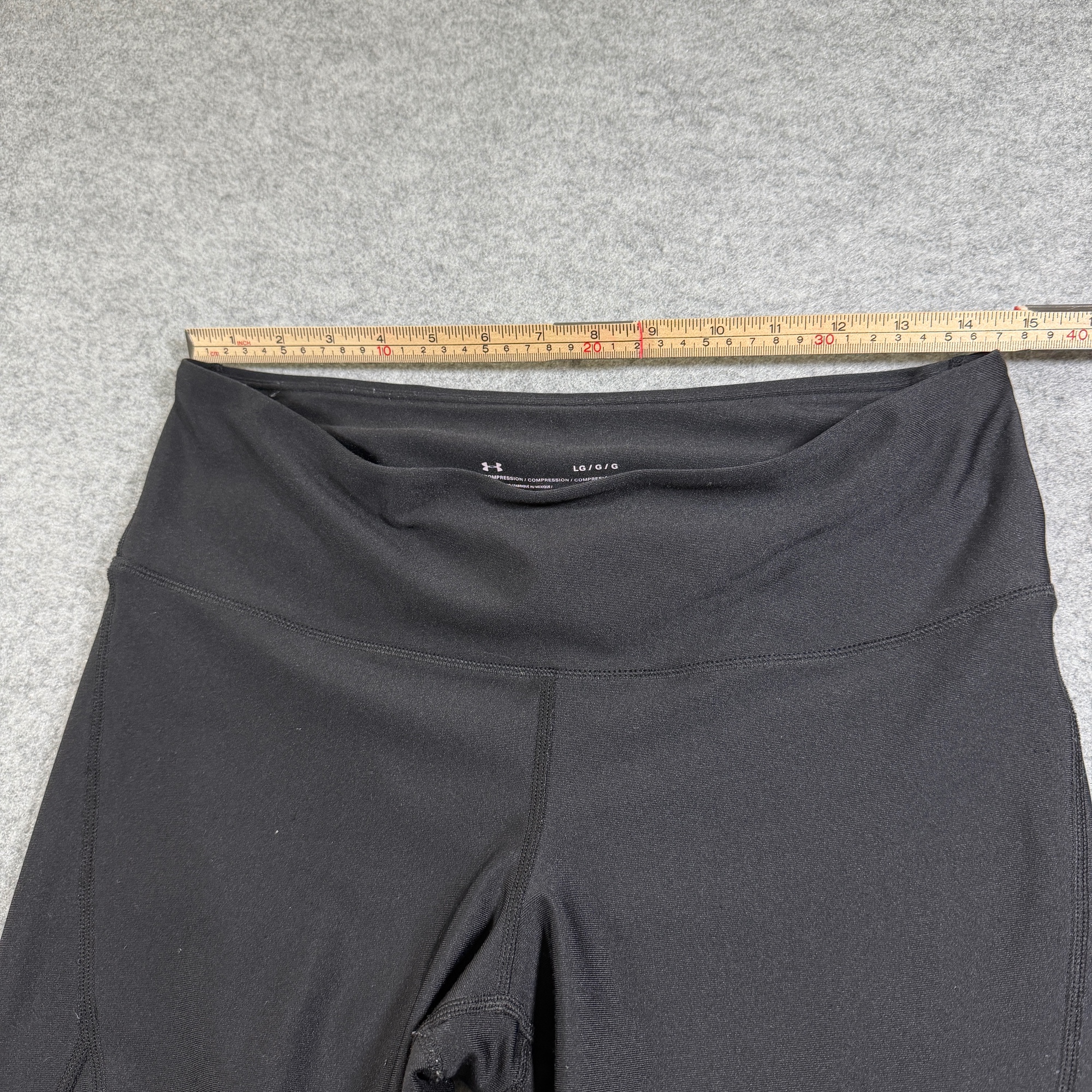 Under Armour HeatGear Capri Yoga Leggings Women L Black Compression Cutout Ankle thumbnail 7