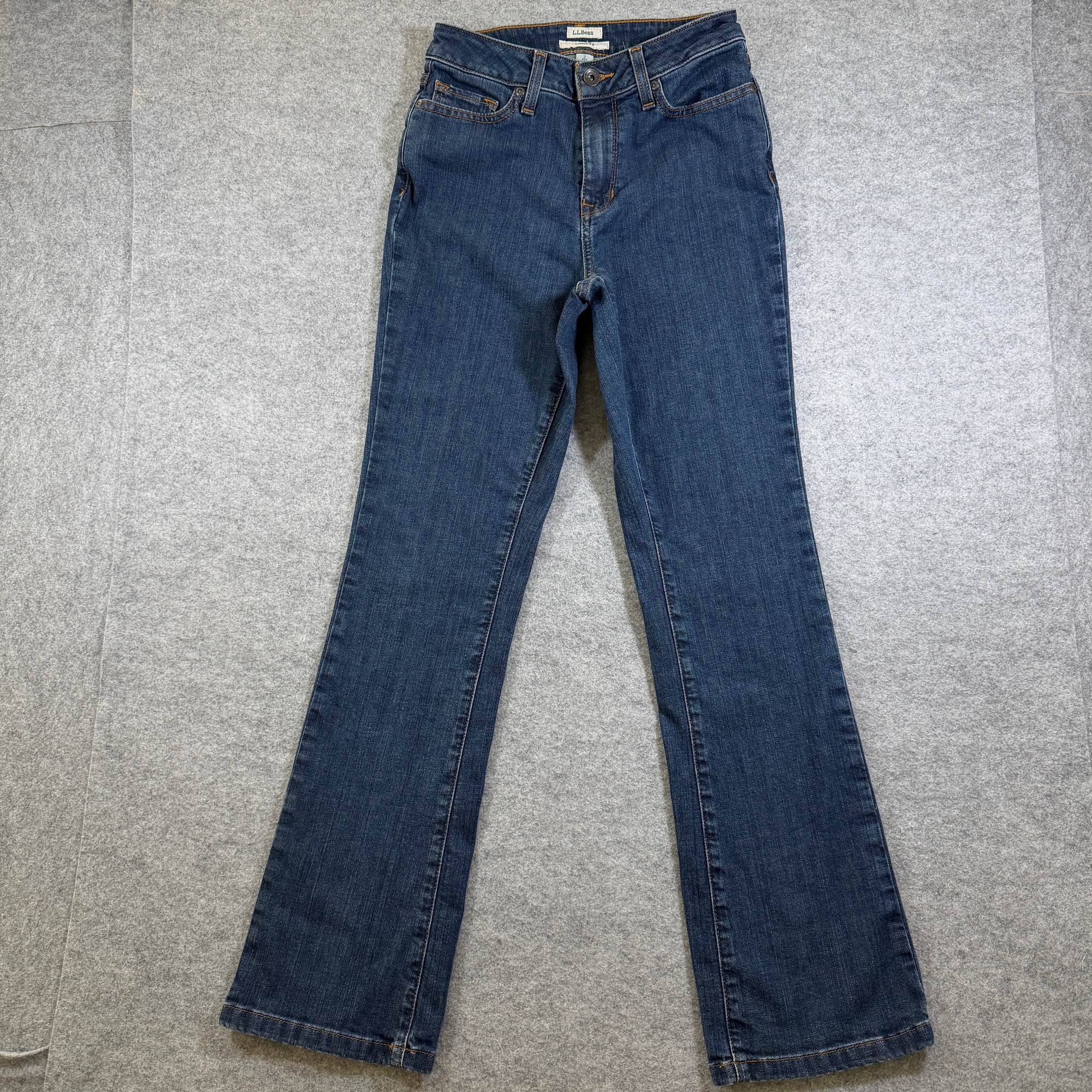 L.L.Bean Classic Fit Jeans Womens 2 Reg Dark Blue Denim Five Pocket Stretch