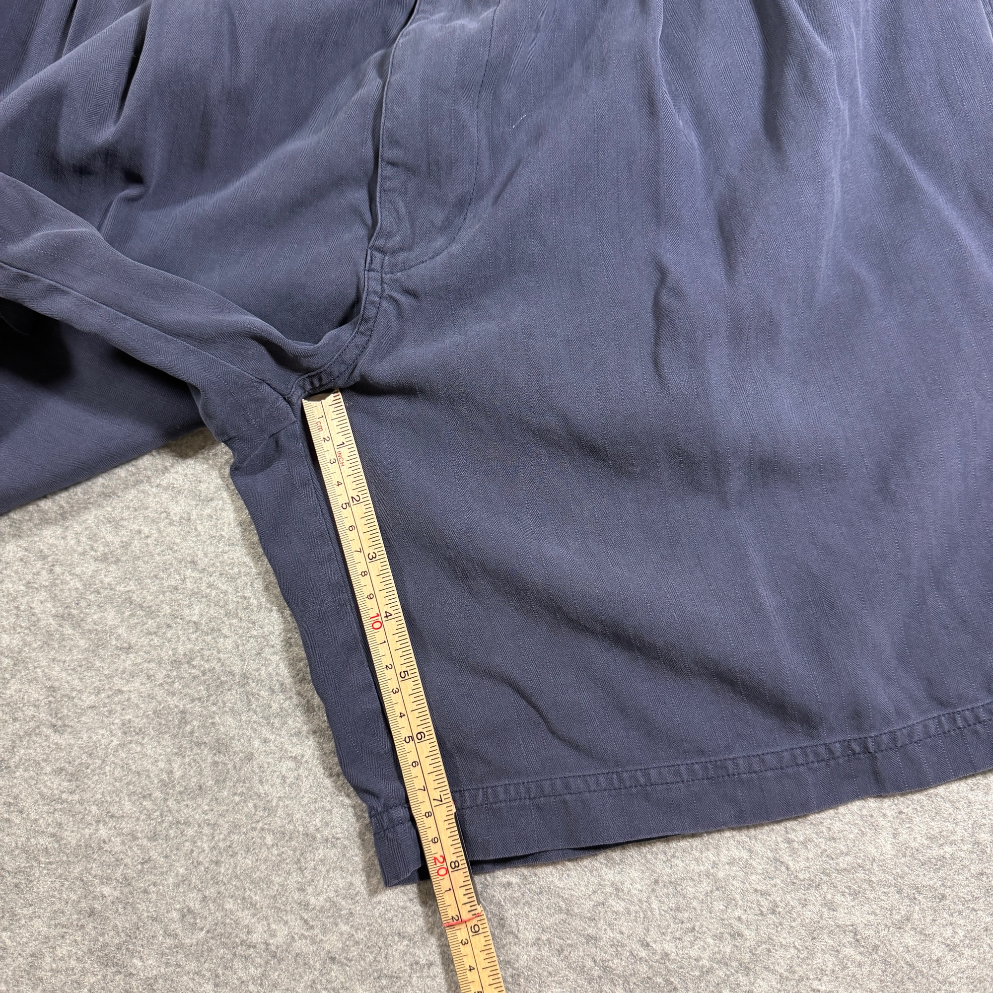 Vintage Tulliano Silk Shorts Mens 38 Navy Blue Pleated Front Relaxed Fit Preppy thumbnail 8