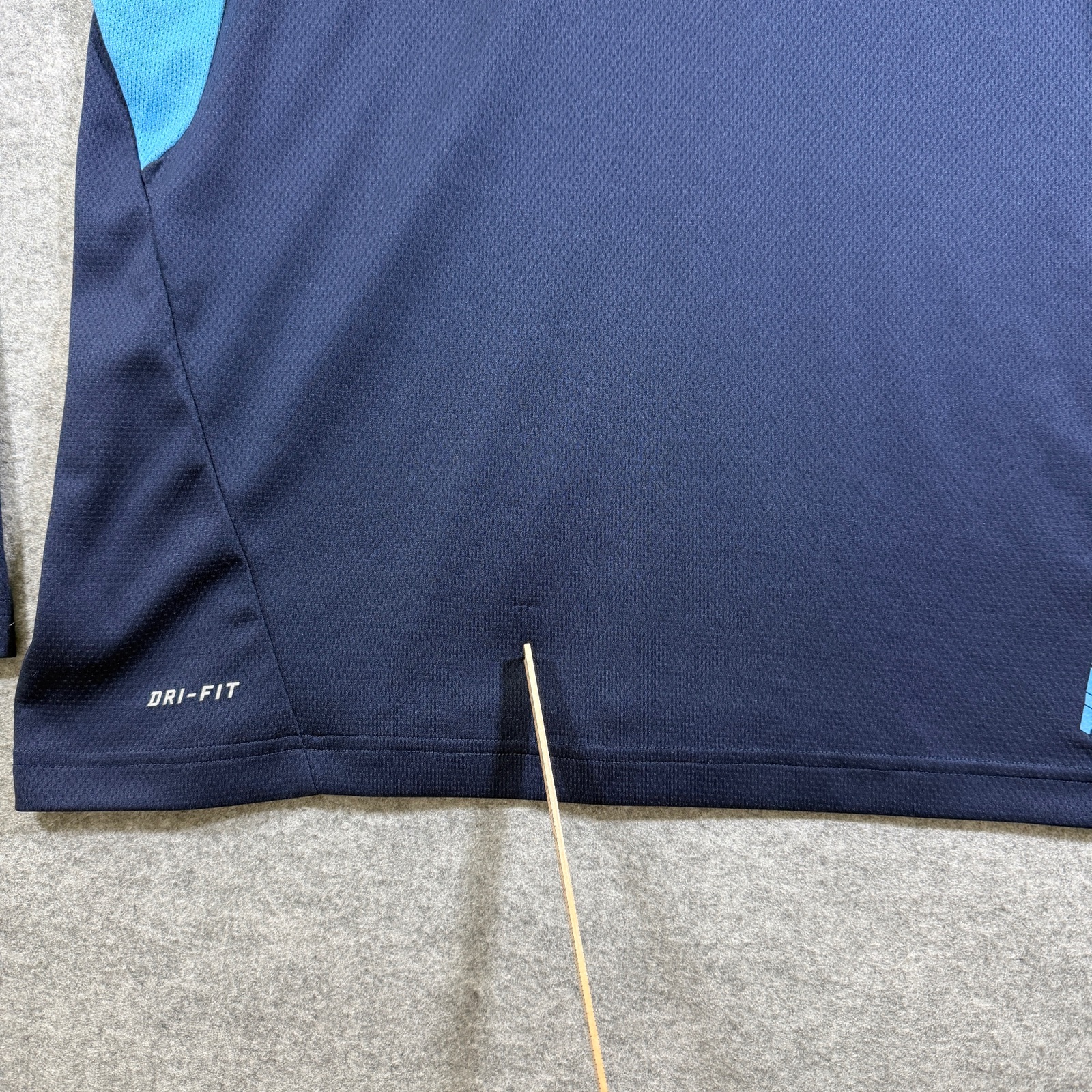 Nike Titans Long Sleeve Shirt Mens XL Navy Dri-Fit NFL Onfield Team Logo Tee thumbnail 3