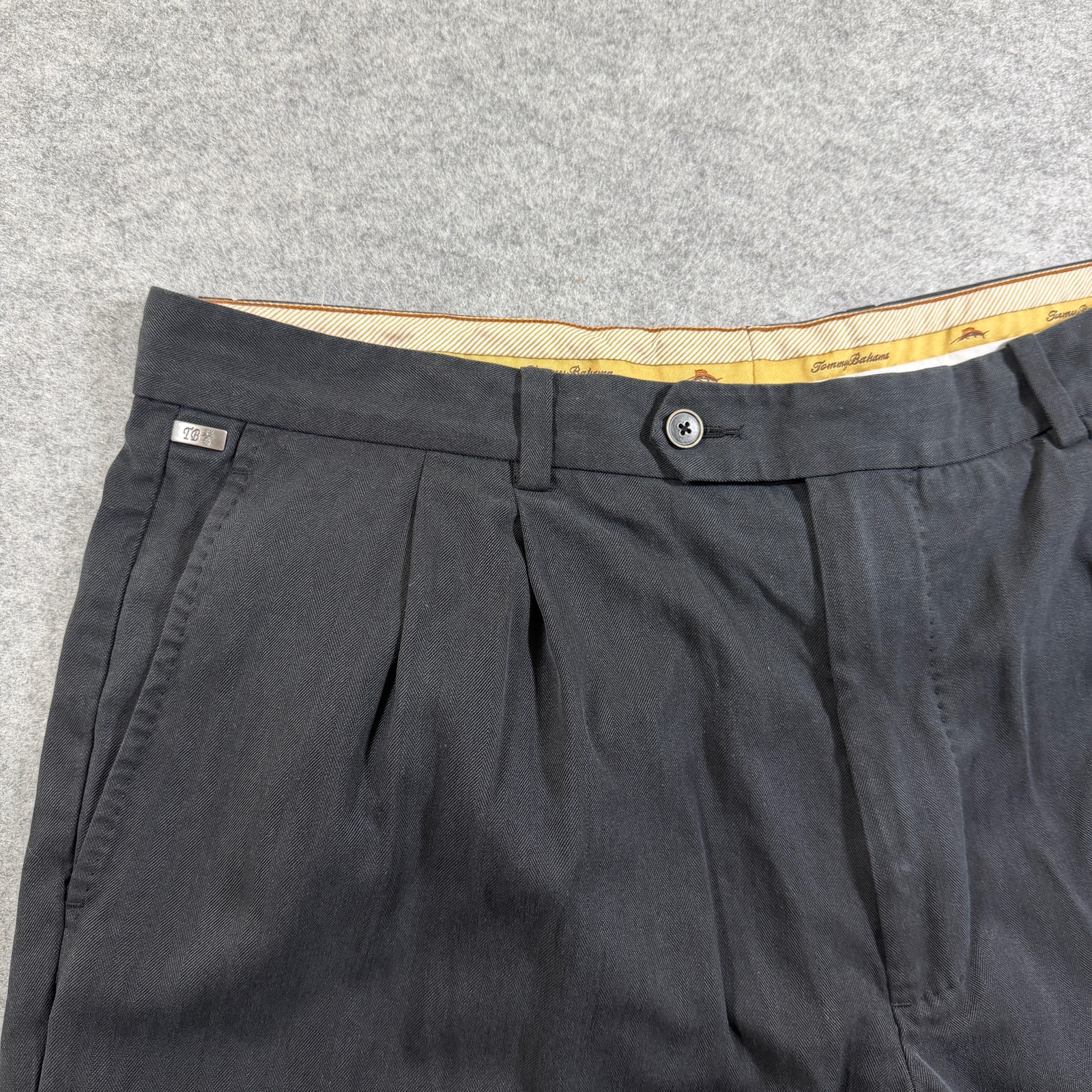 Tommy Bahama Silk Pants Mens 38x32 Black Pleated Front Relaxed Fit Trousers thumbnail 10