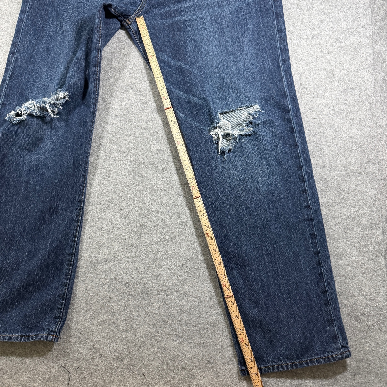 Lucky Brand 363 Straight Jeans Mens 38/32 Dark Blue Denim Distressed Ripped Knee thumbnail 7
