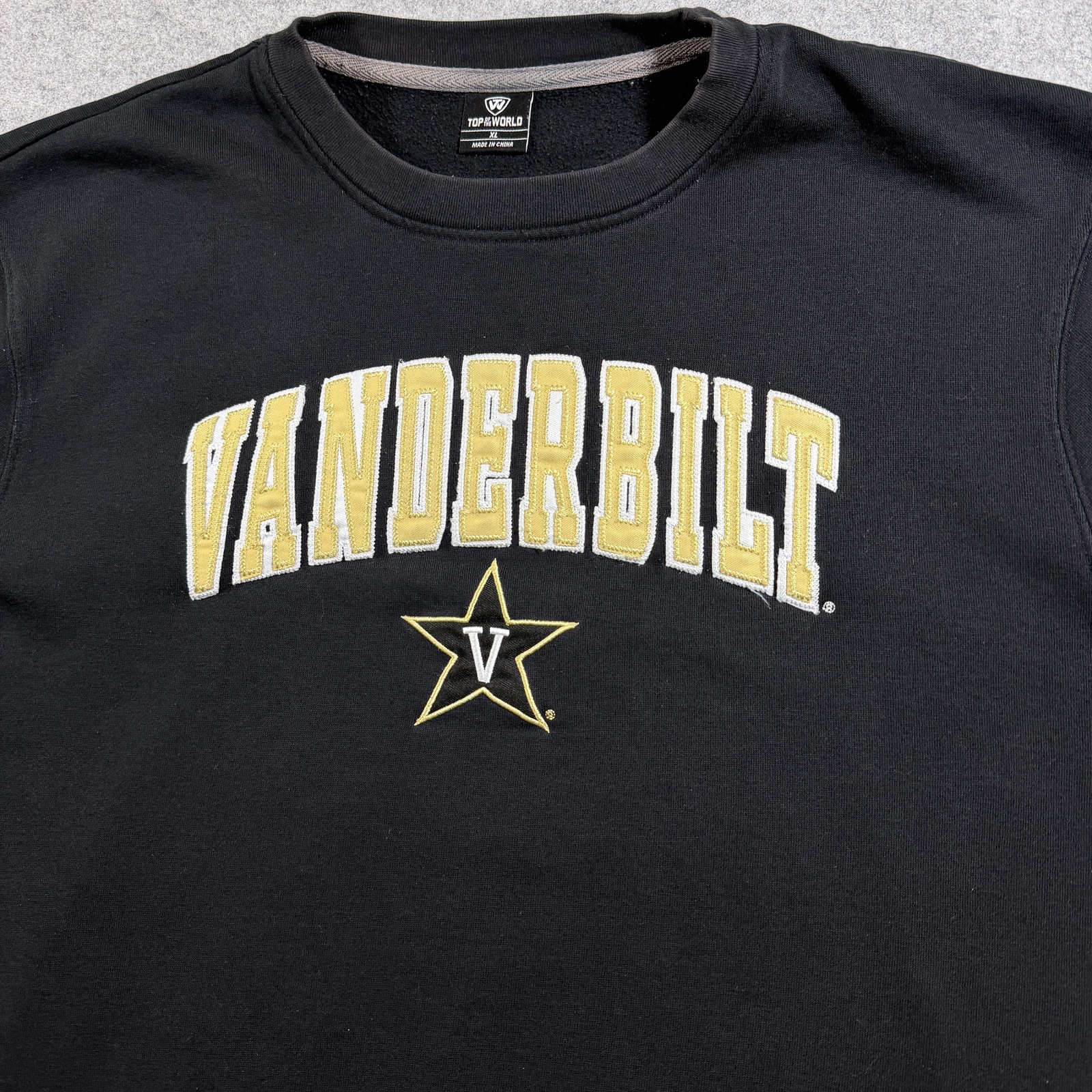 Vanderbilt Commodores Sweatshirt Mens XL Black Anchors Down NCAA Crewneck Fleece thumbnail 3