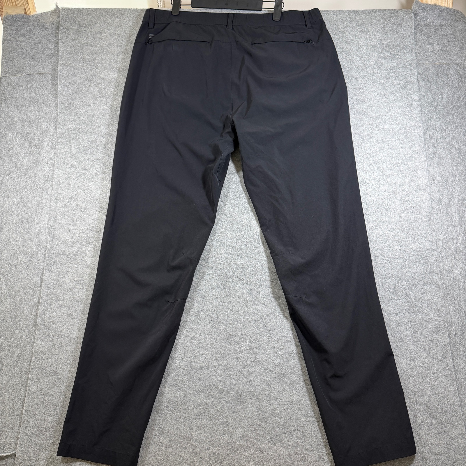 Fabletics Pants Mens 36x32 Black Straight Leg Stretch Zipper Pocket Golf Active thumbnail 2