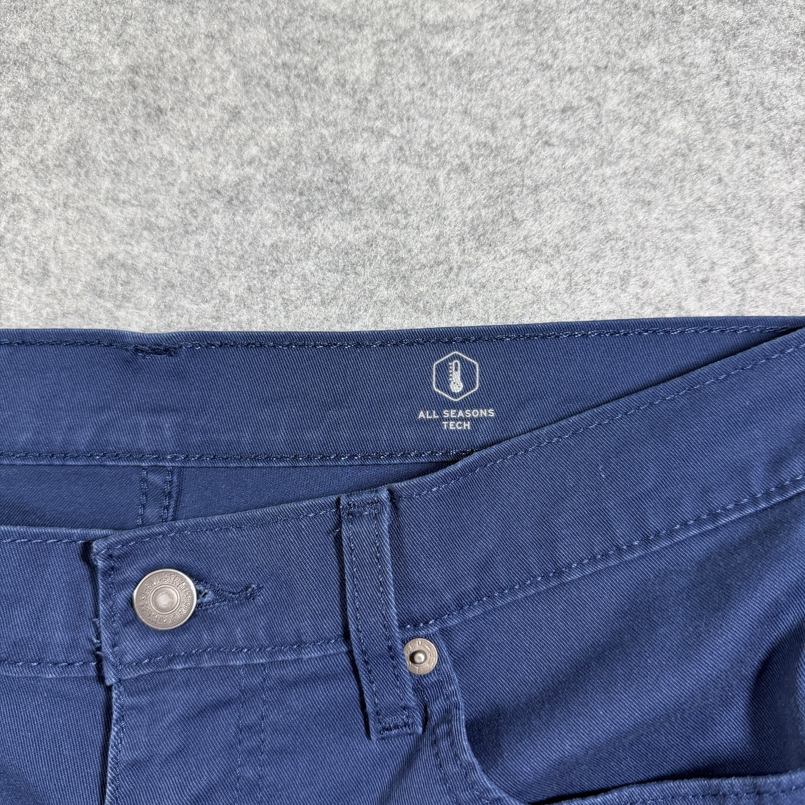Levi's 541 Athletic Taper Jeans Mens 32x32 Navy Blue Stretch Denim Red Tab thumbnail 4