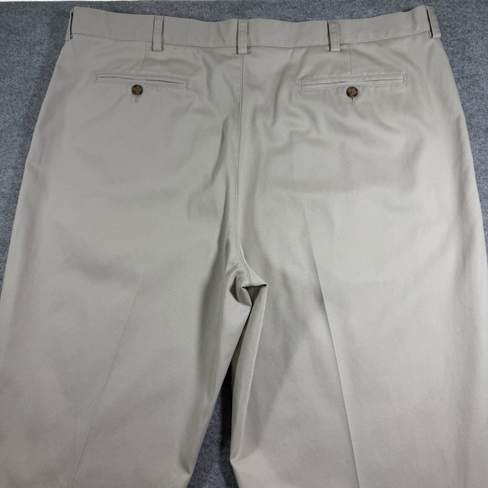 L.L.Bean Double L Chino Pants Mens 42x30 Khaki NWT Cotton Flat Front Natural Fit thumbnail 3