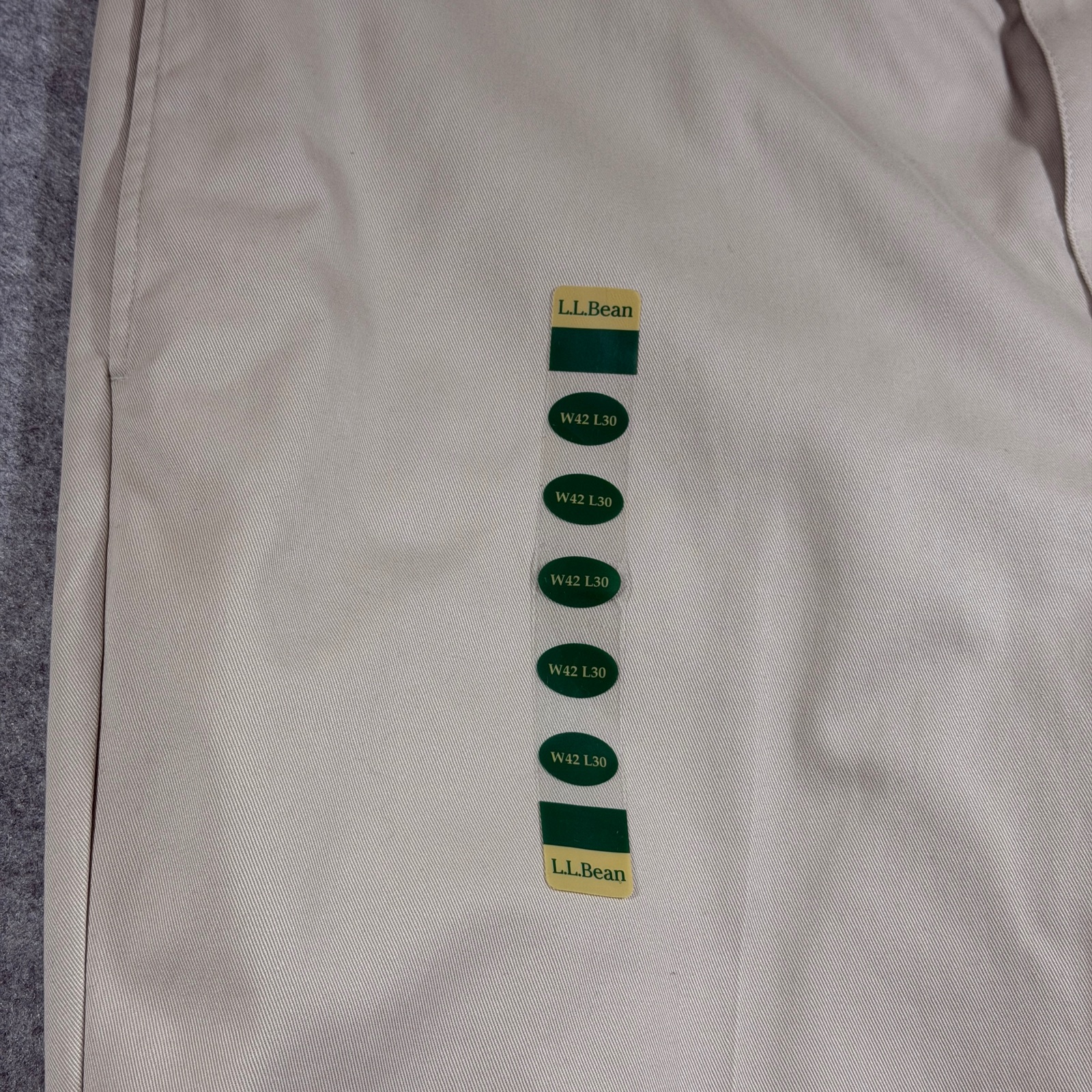 L.L.Bean Double L Chino Pants Mens 42x30 Khaki NWT Cotton Flat Front Natural Fit thumbnail 5
