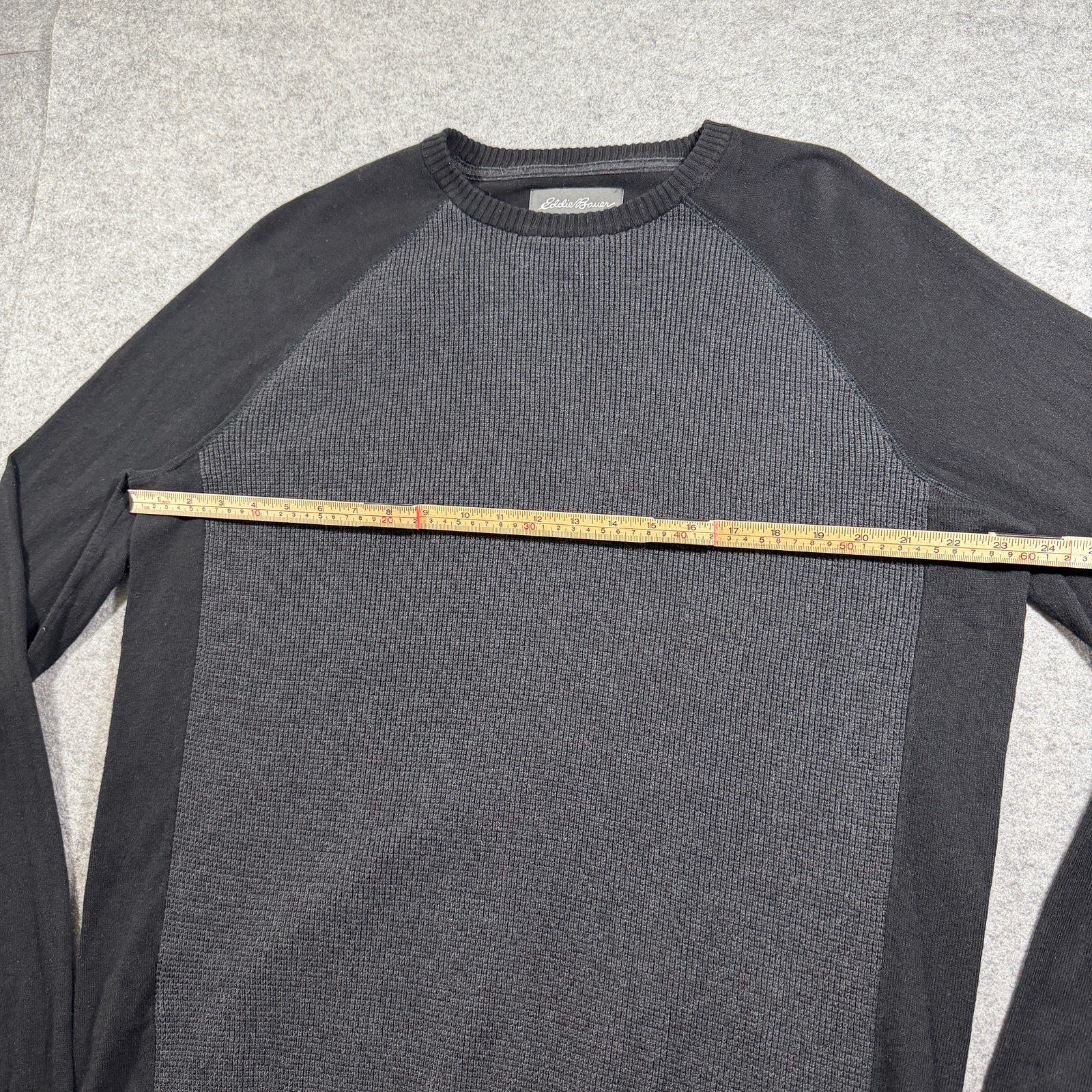 Eddie Bauer Merino Wool Sweater Mens L Black Gray Waffle Knit Raglan Crewneck thumbnail 6