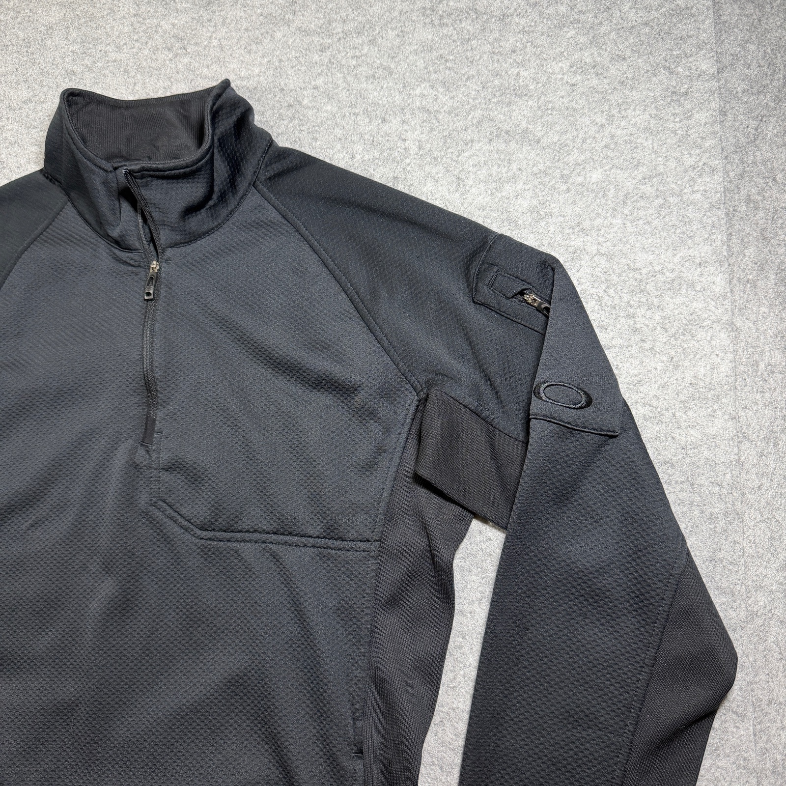 Oakley Waffle Knit 1/4 Zip Pullover Mens M Black Wicking Golf Performance thumbnail 3