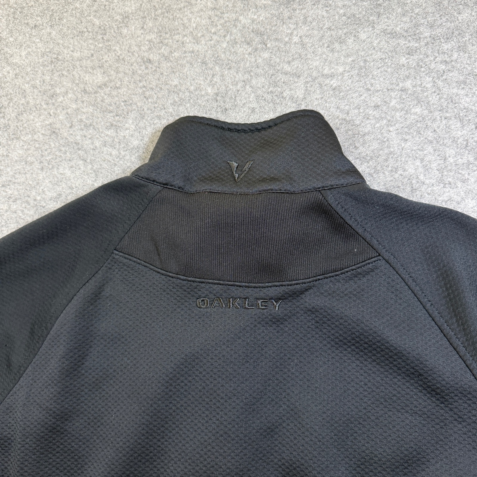 Oakley Waffle Knit 1/4 Zip Pullover Mens M Black Wicking Golf Performance thumbnail 4