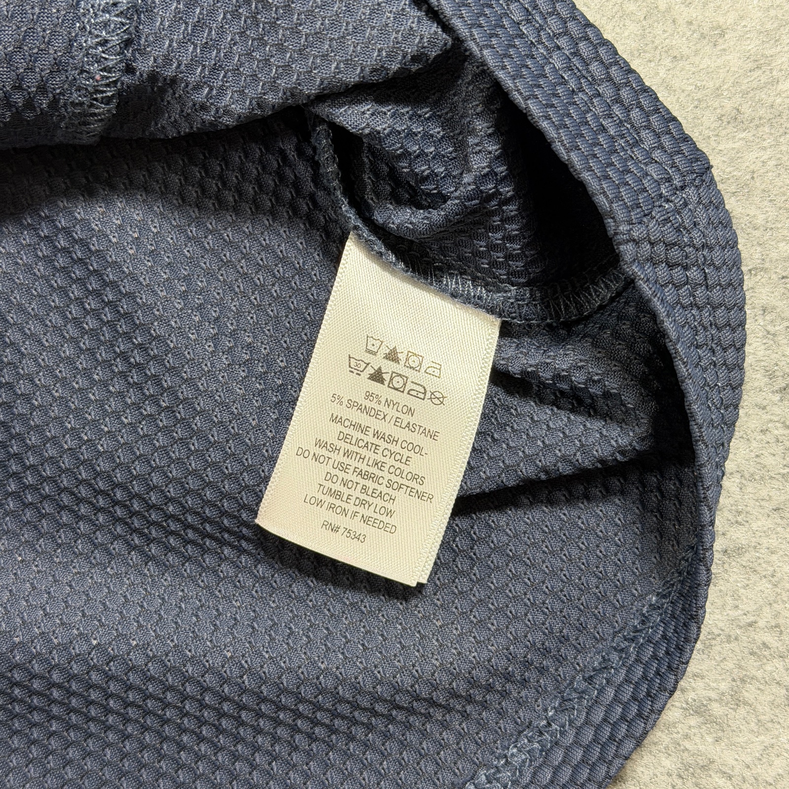Tommy Bahama Golf Jacket Womens L Navy Stretch Wicking Thumbholes Zip Pockets thumbnail 10