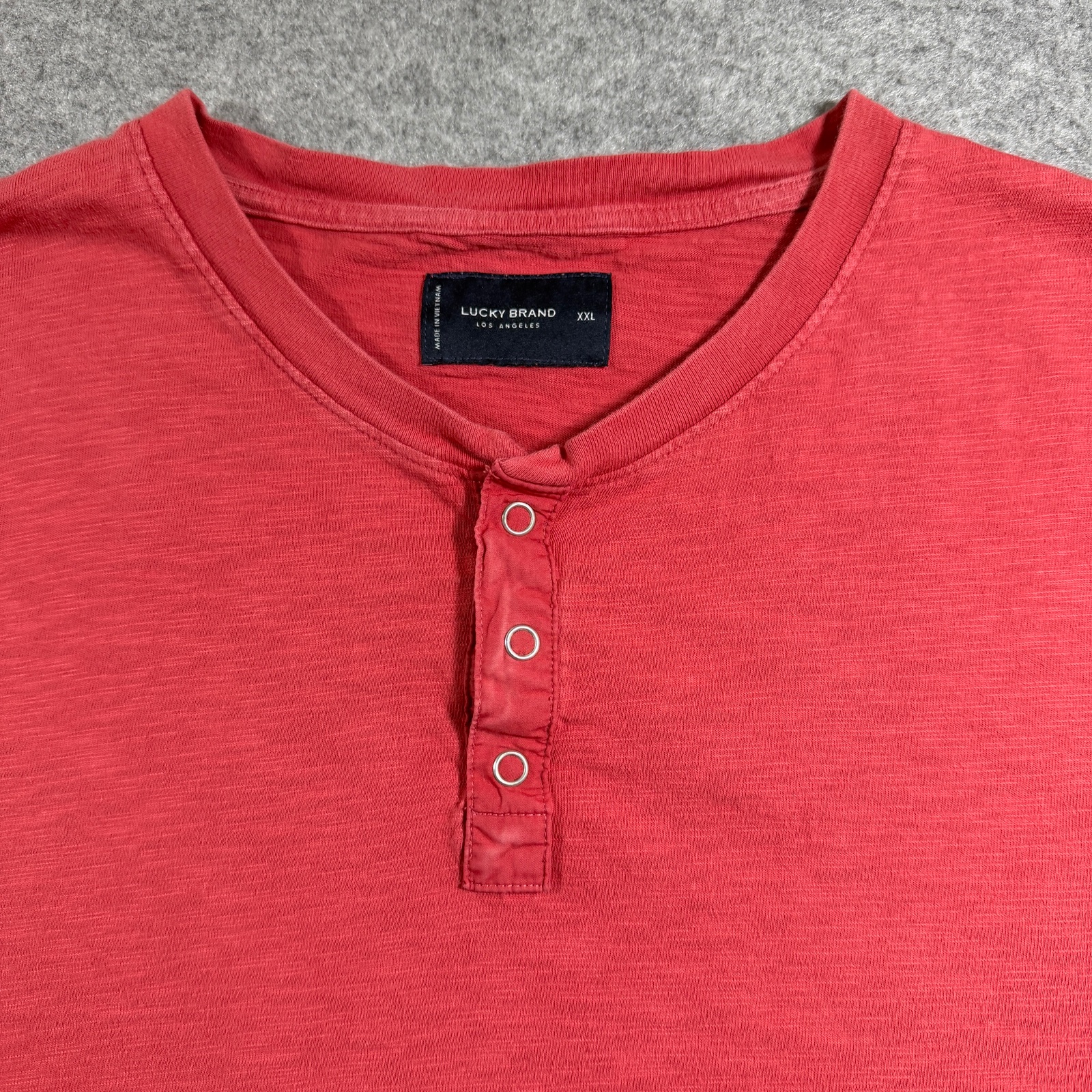 Lucky Brand Knit Henley Shirt Mens XXL Coral Cotton 3 Button Short Sleeve Casual thumbnail 3